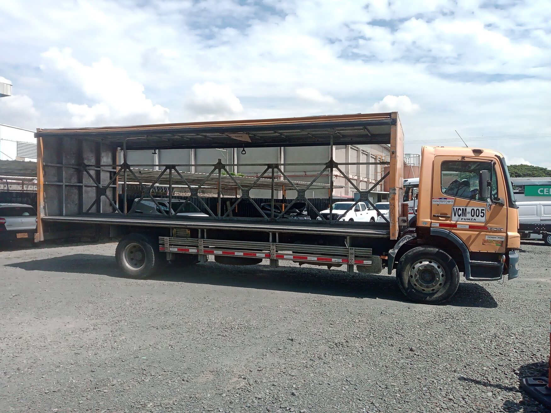 Mercedes Benz - Atego - 2007 image number 10