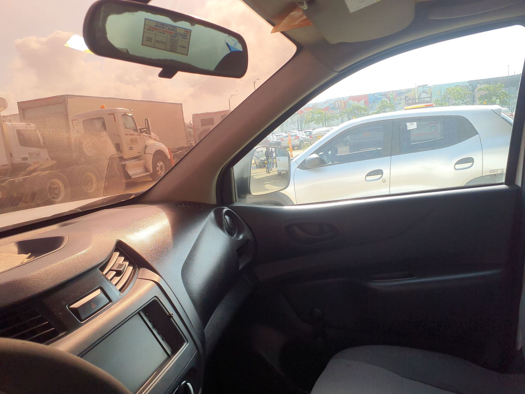 Nissan - Frontier - 2019 image number 2