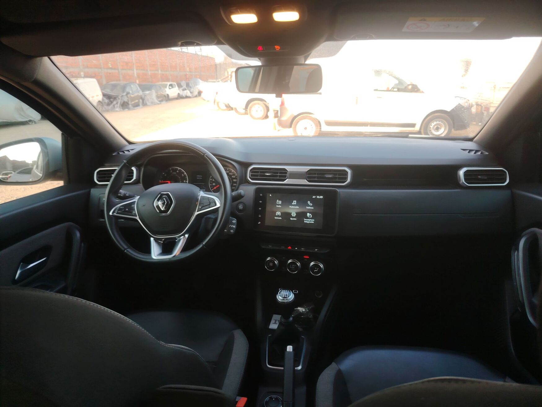 Renault - Duster - 2024 image number 11