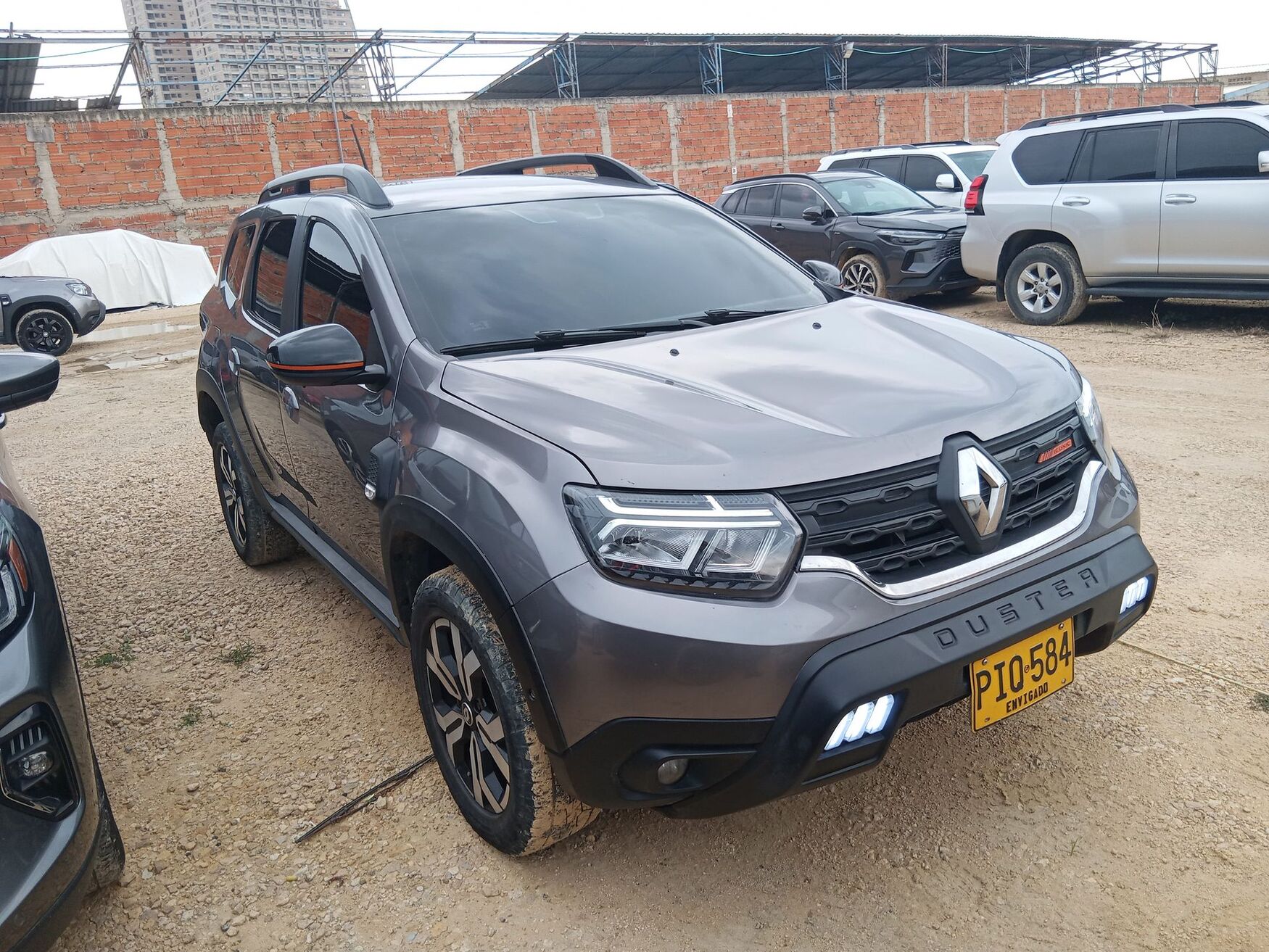 Renault - Duster - 2025 image number 1
