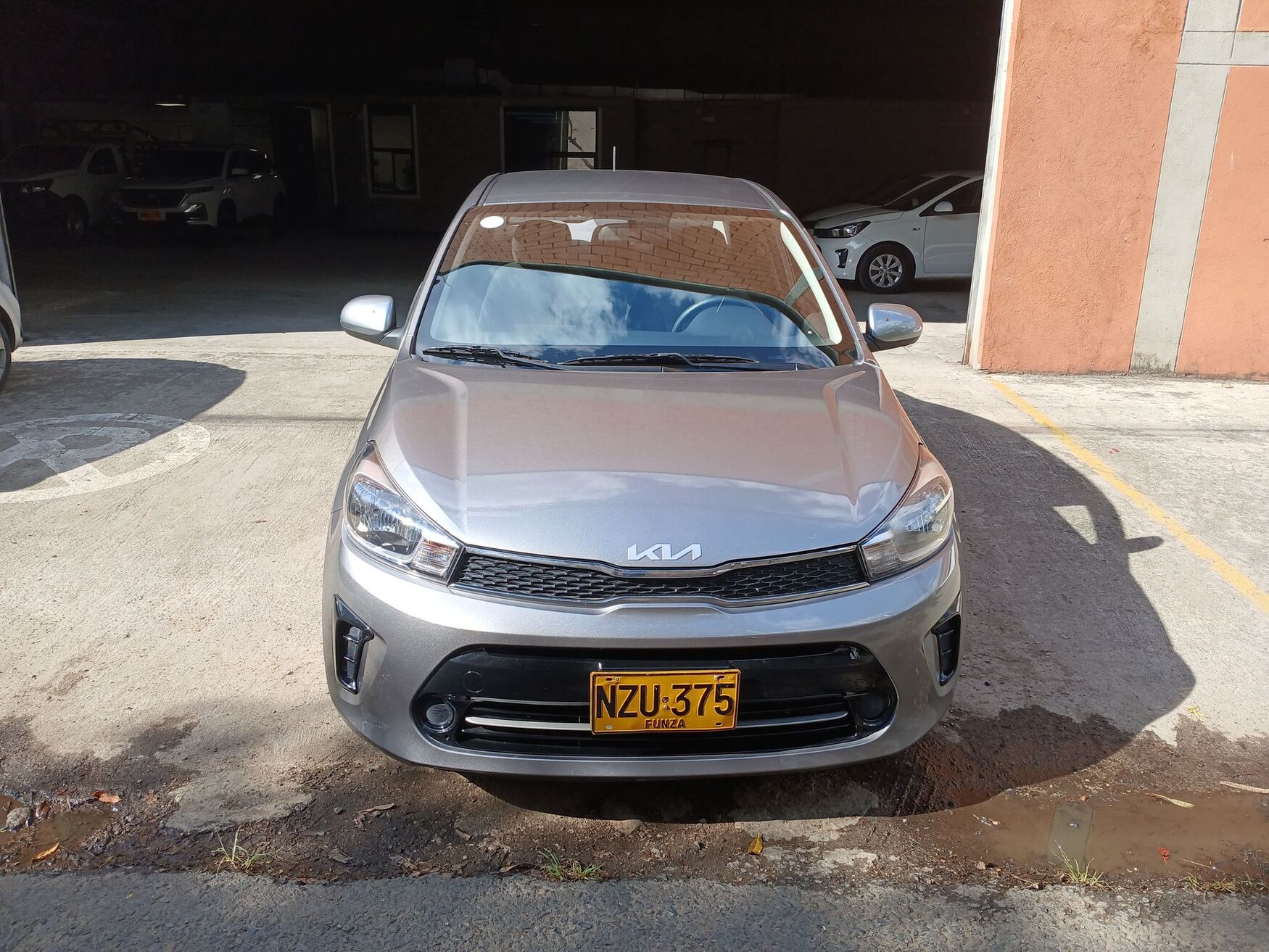 Kia - Soluto - 2025 image number 4