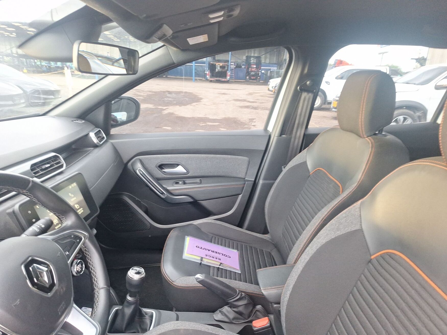 Renault - Duster - 2025 image number 3