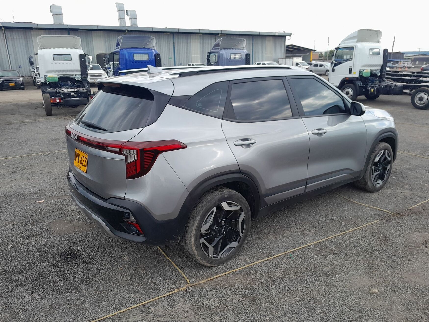 Kia - Seltos - 2025 image number 9