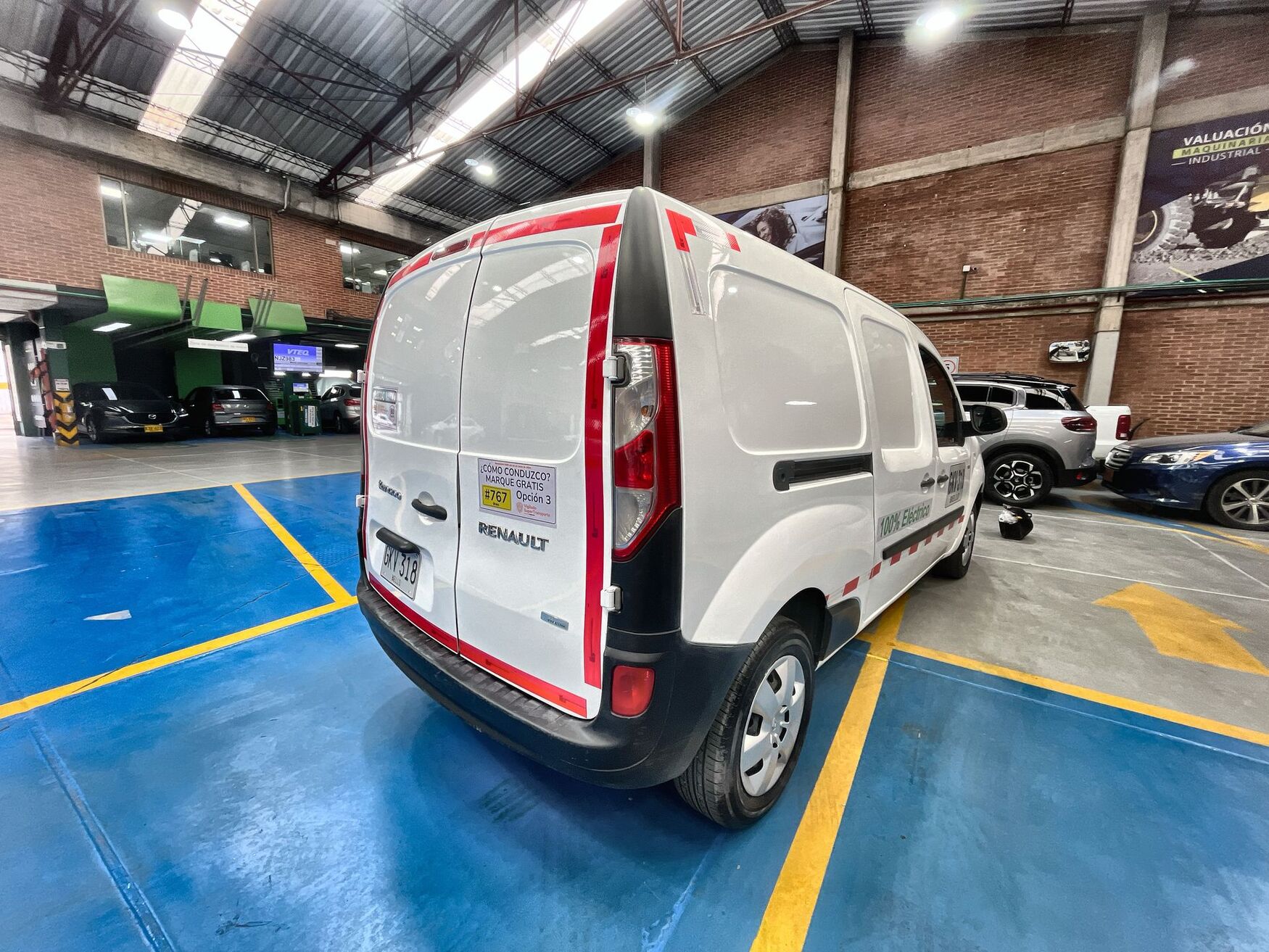 Renault - Kangoo ZE - 2020 image number 9