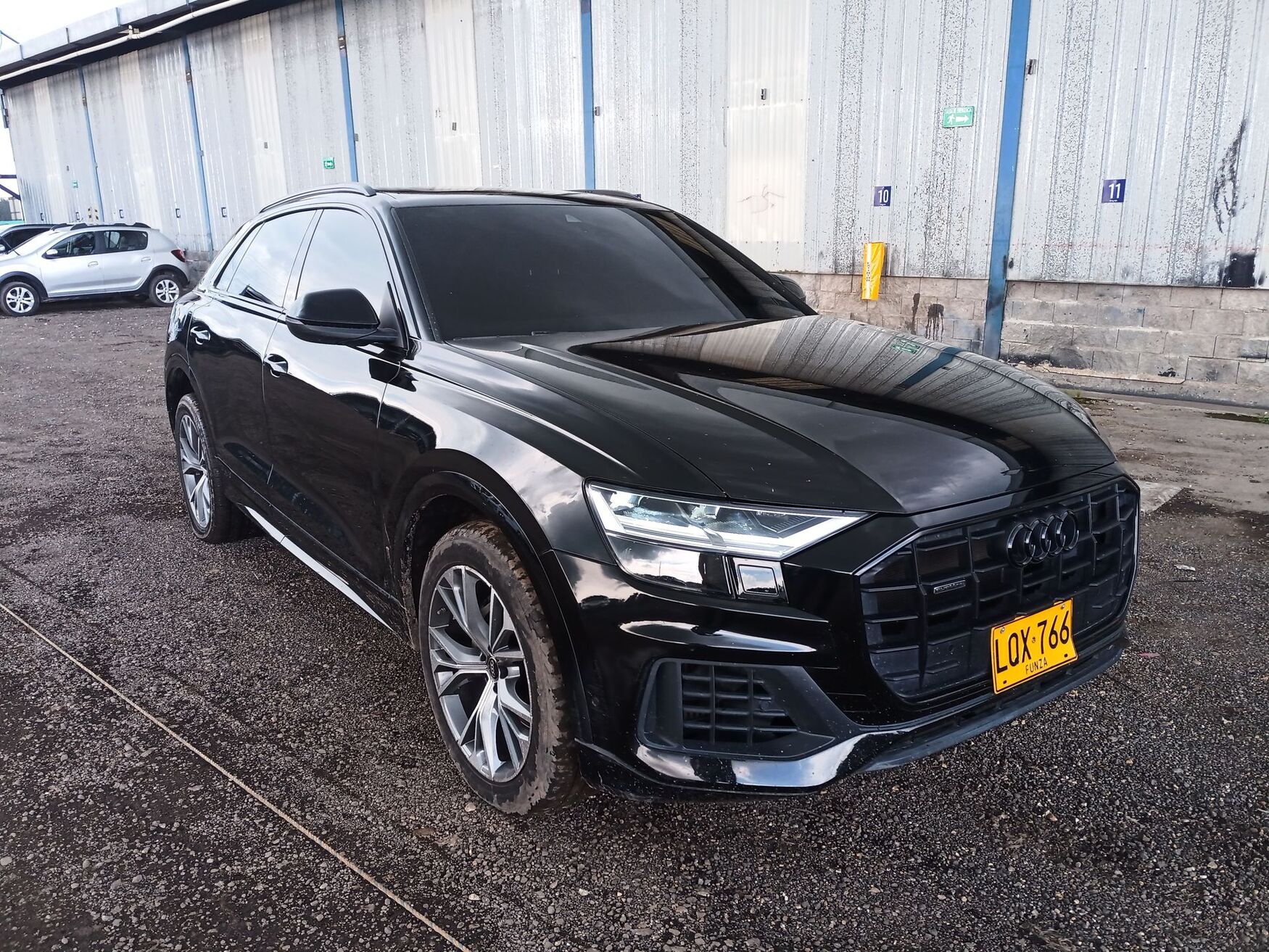 Audi - Q8 - 2022 image number 1