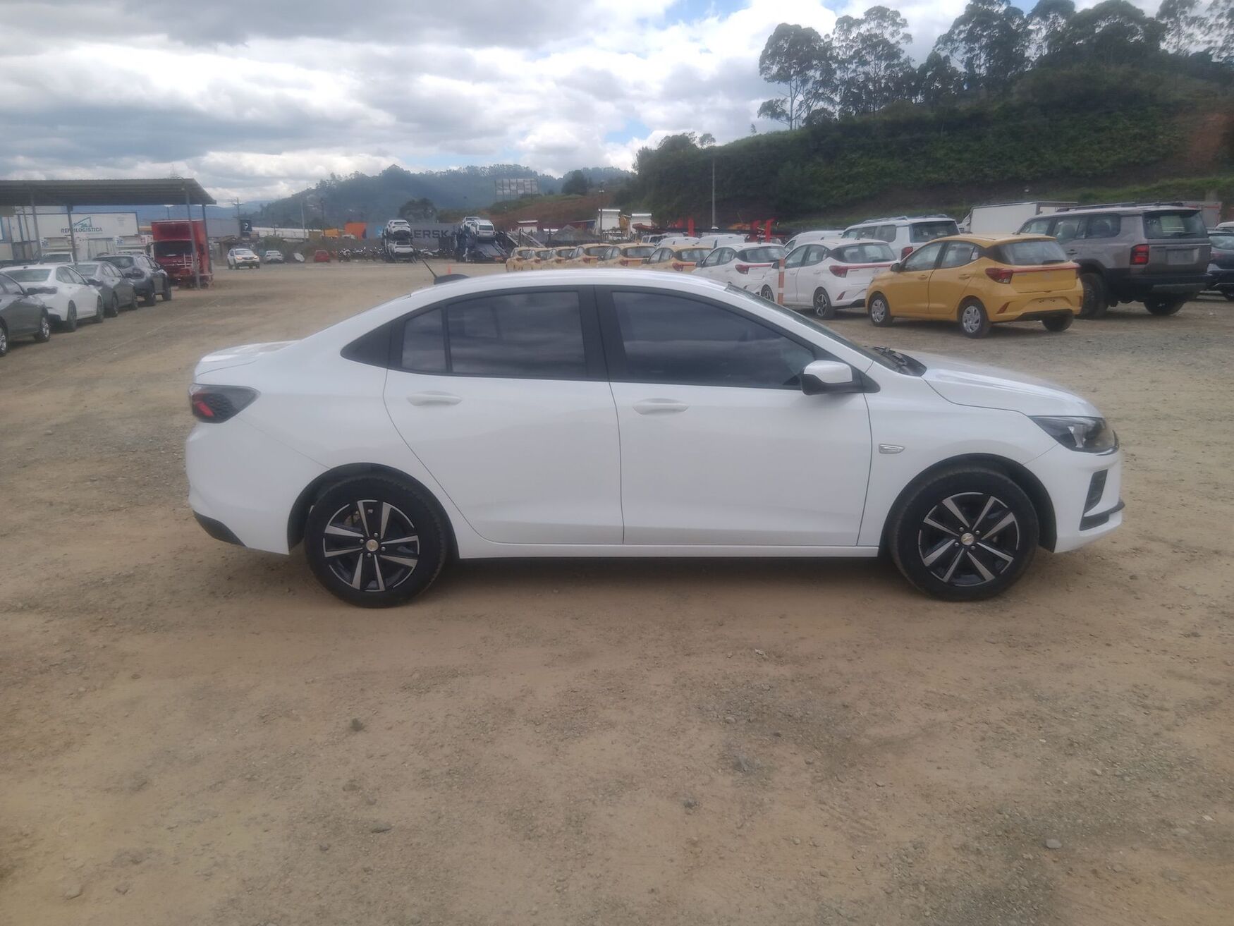 Chevrolet - Onix - 2026 image number 10