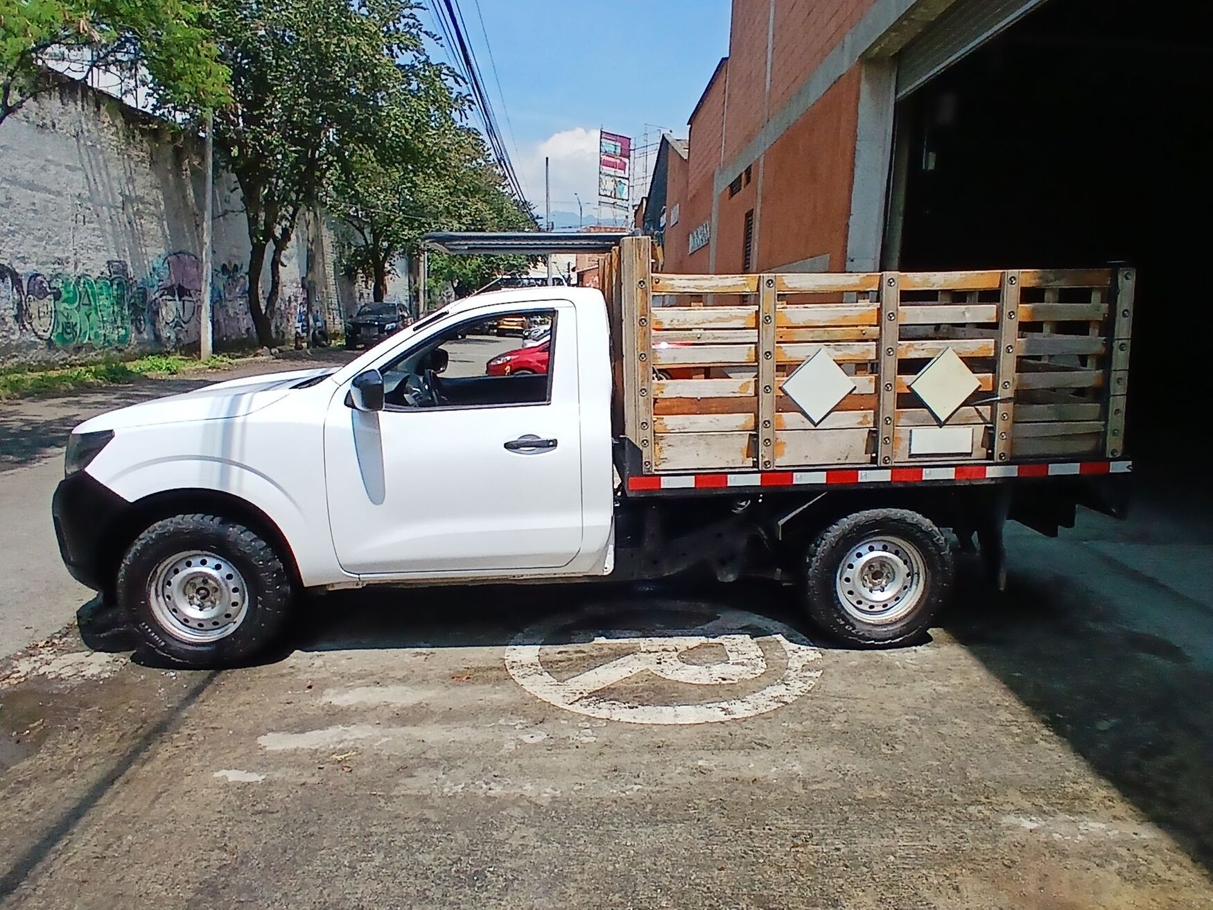 Nissan - Frontier - 2019 image number 6