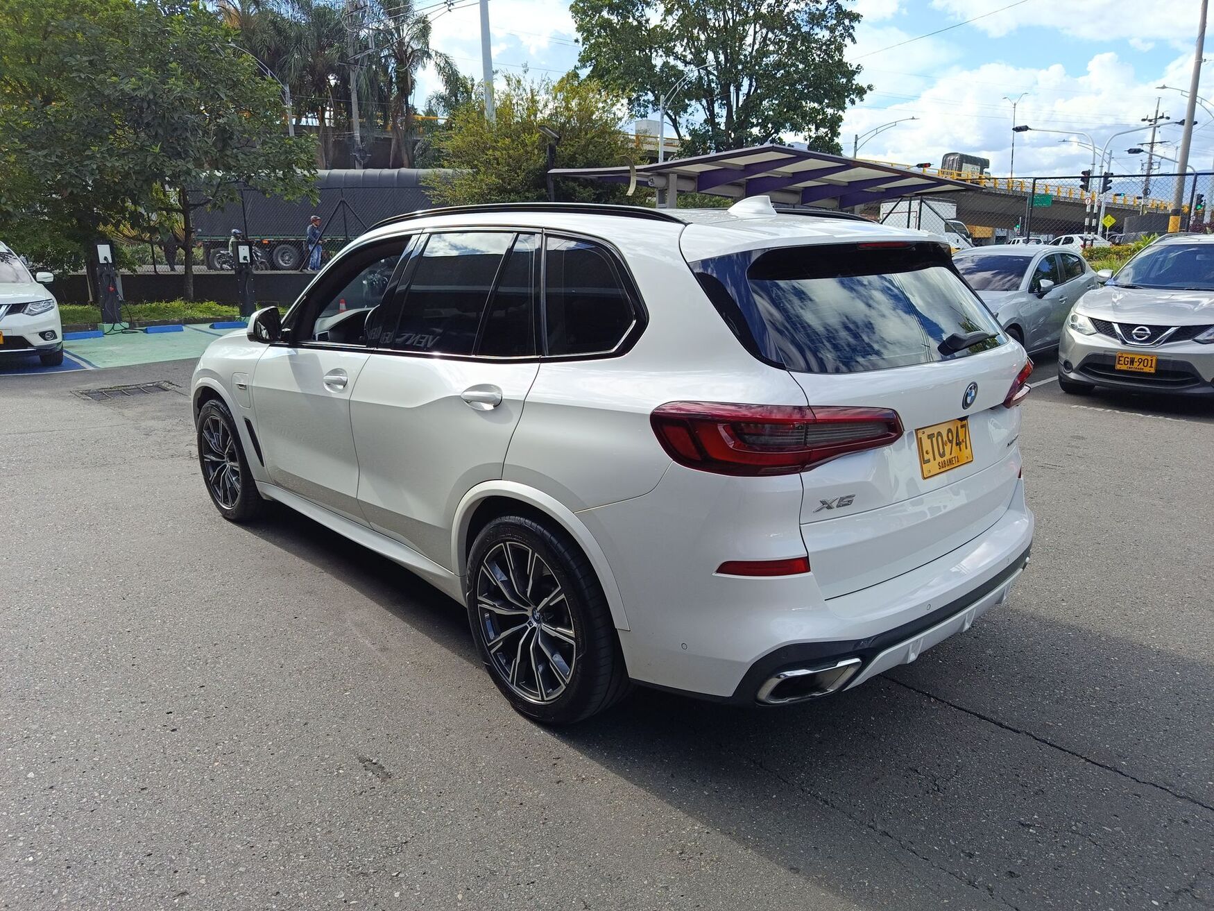 BMW - X5 - 2023 image number 7