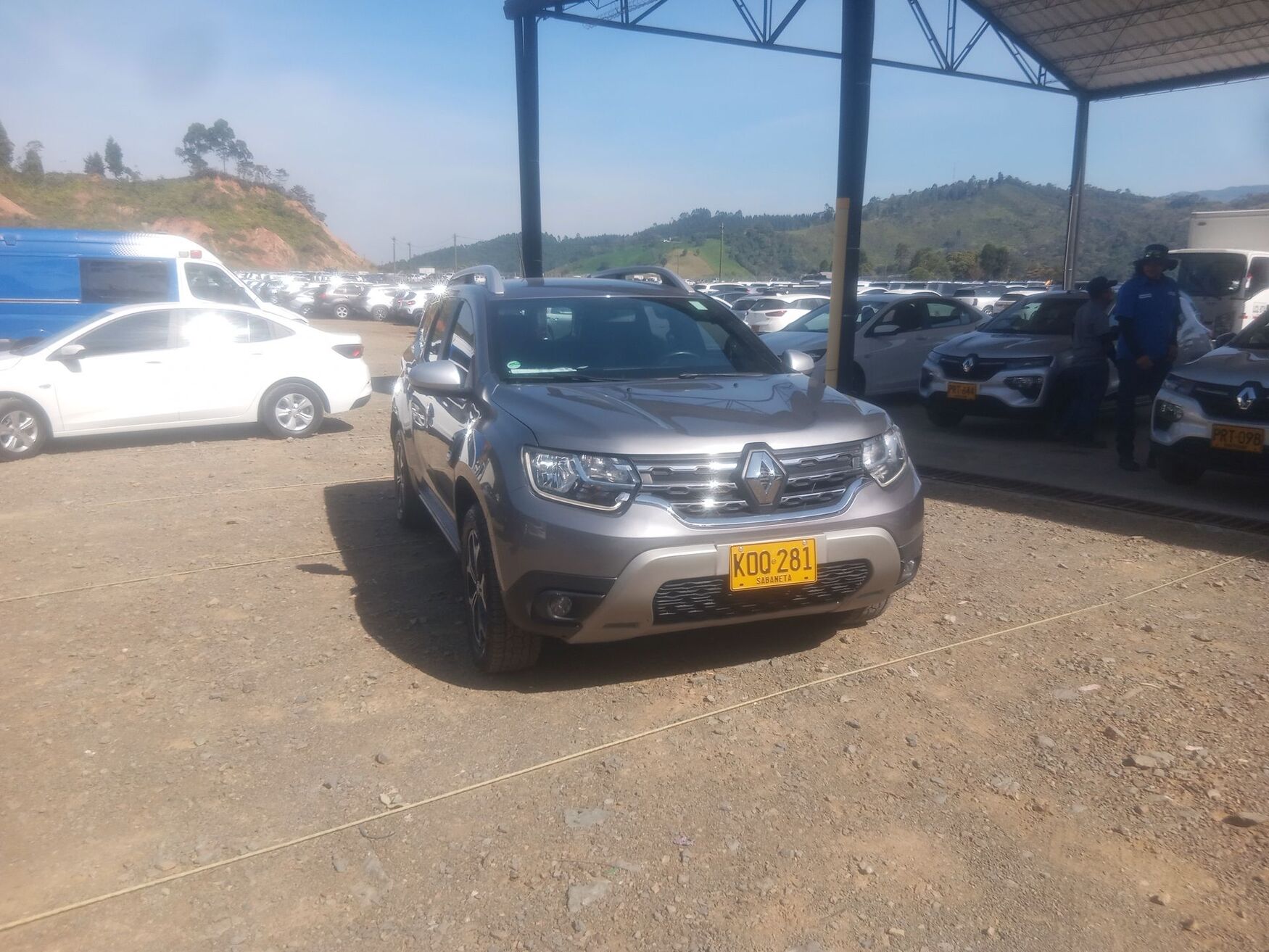 Renault - Duster - 2022 image number 1