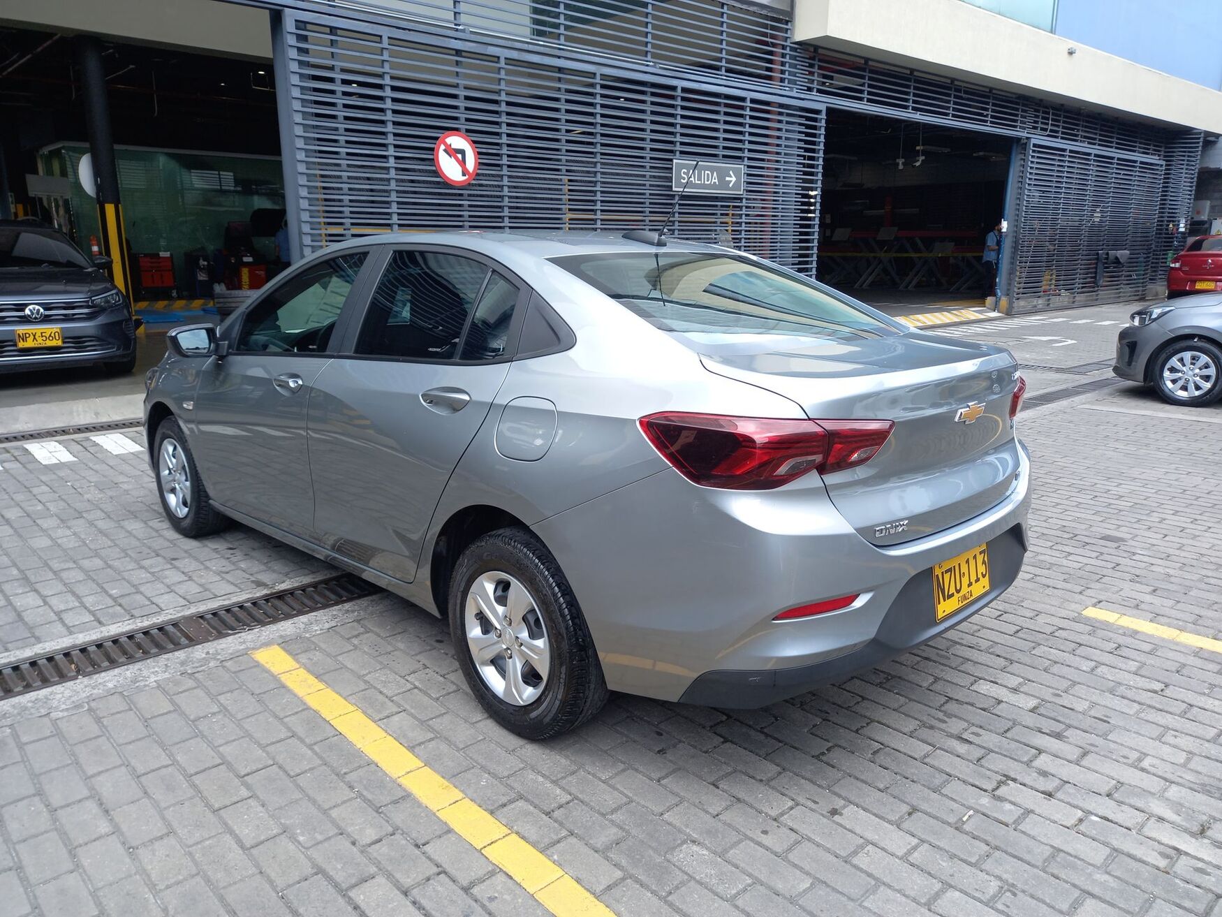 Chevrolet - Onix - 2025 image number 7