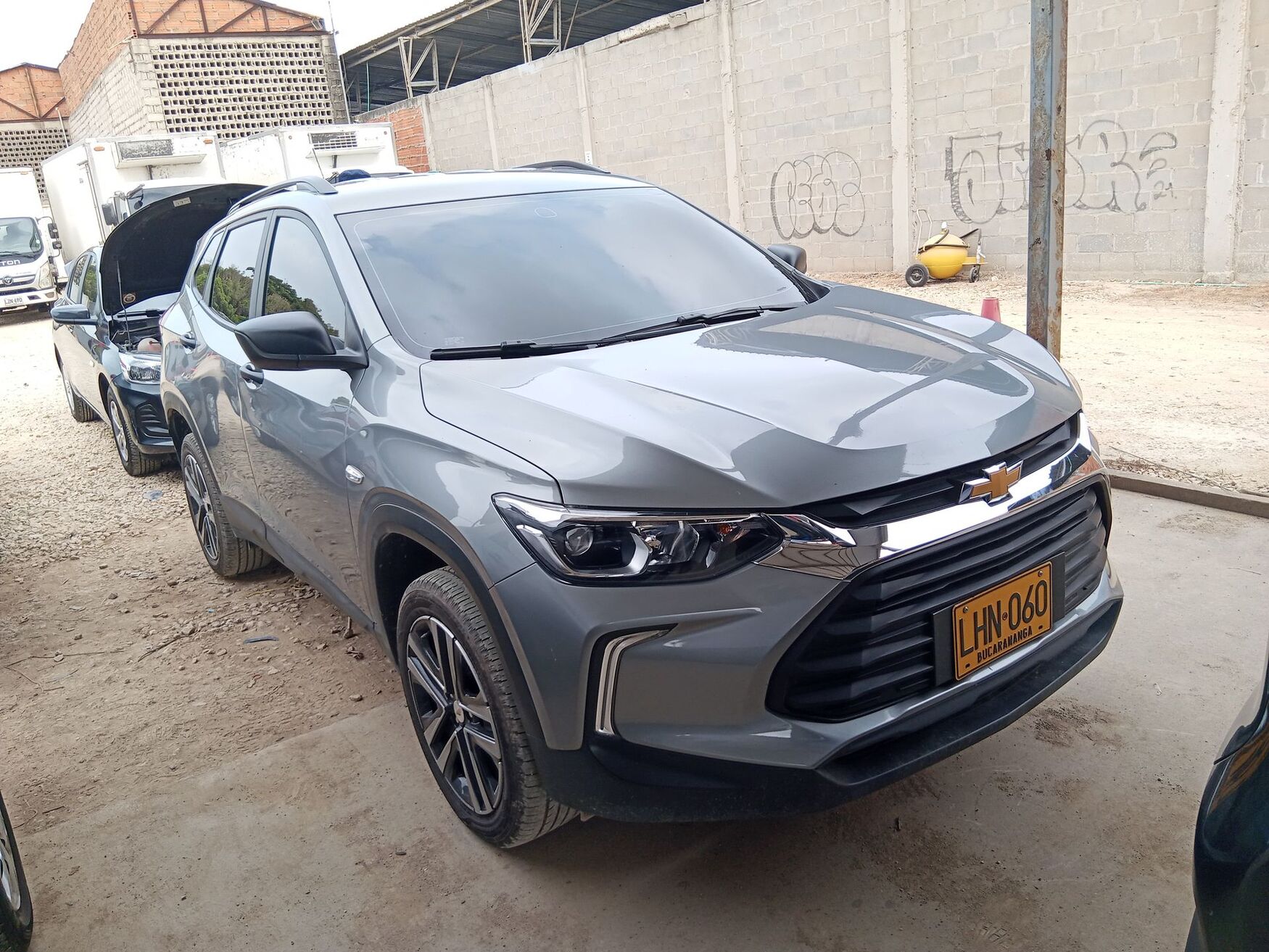 Chevrolet - Tracker - 2025 image number 1