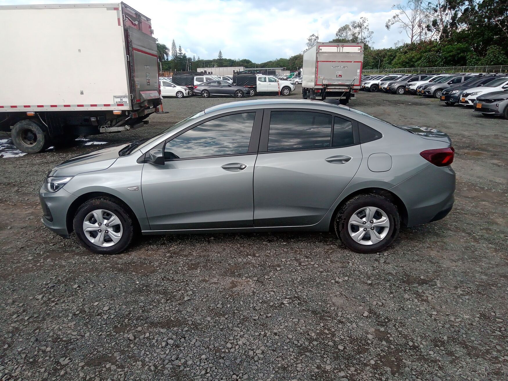 Chevrolet - Onix - 2025 image number 6