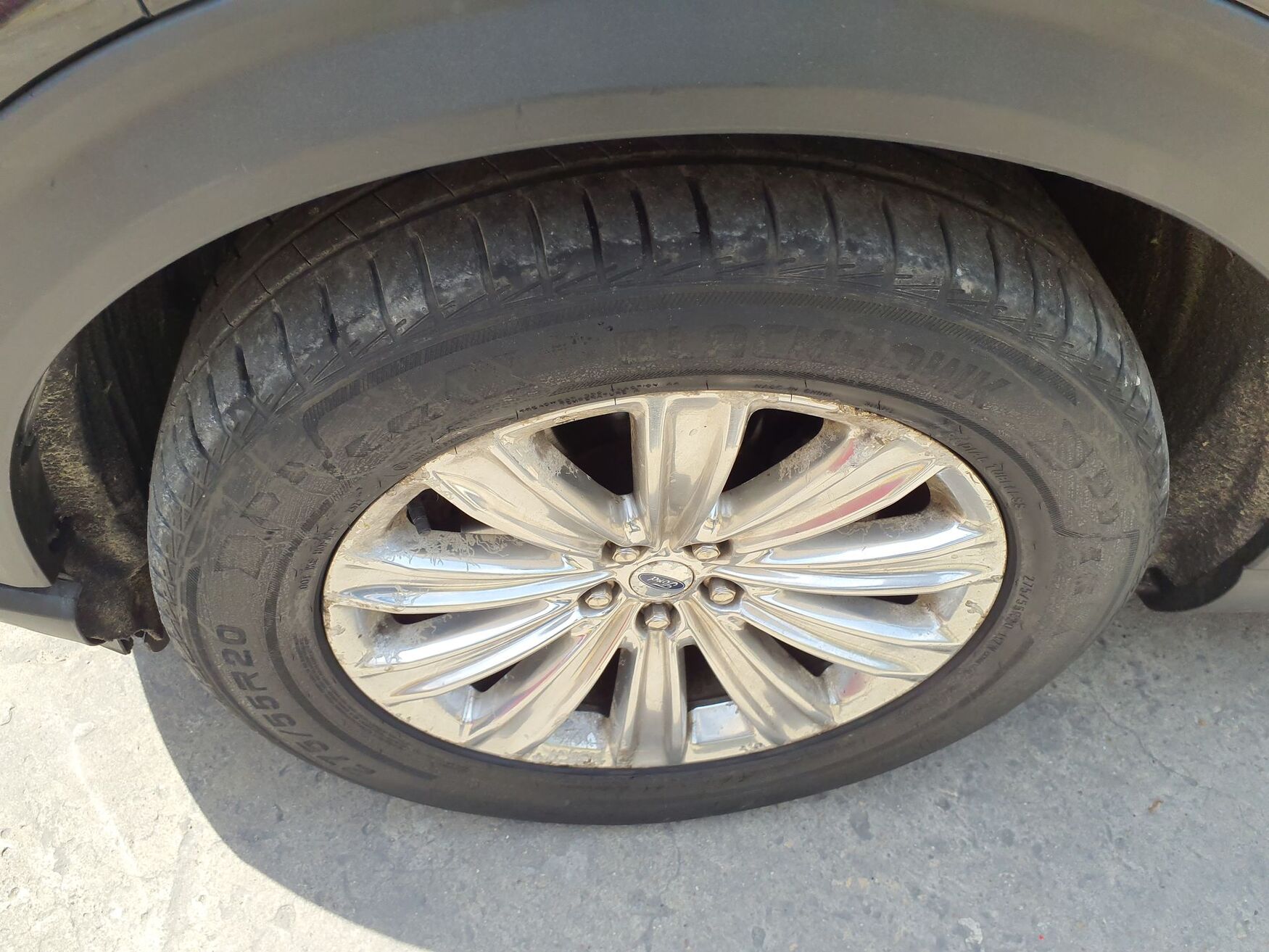 Ford - Explorer - 2021 image number 11