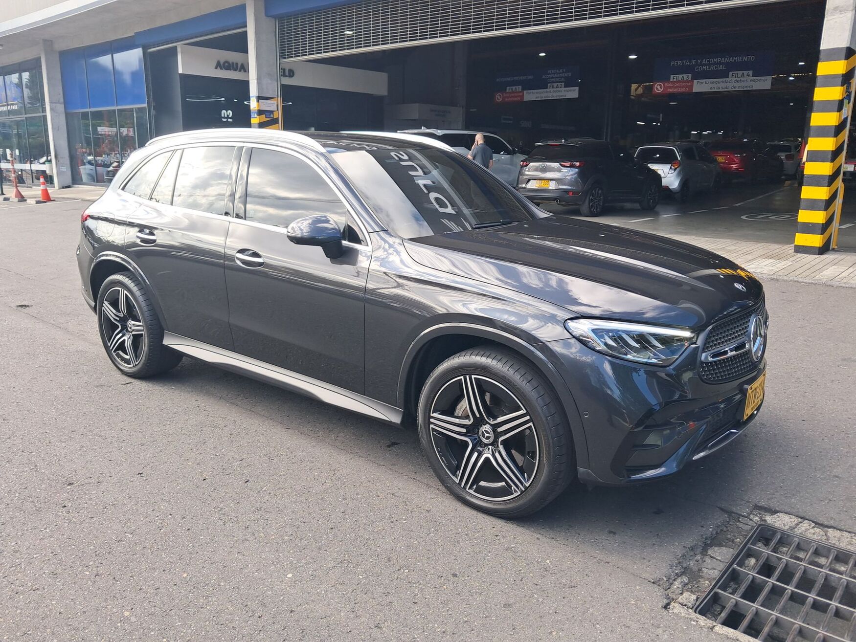 Mercedes Benz - GLC300 - 2025 image number 1