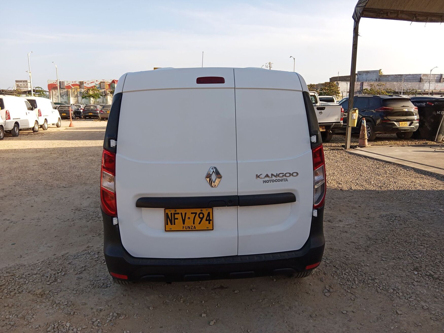 Renault - Kangoo - 2023 image number 8