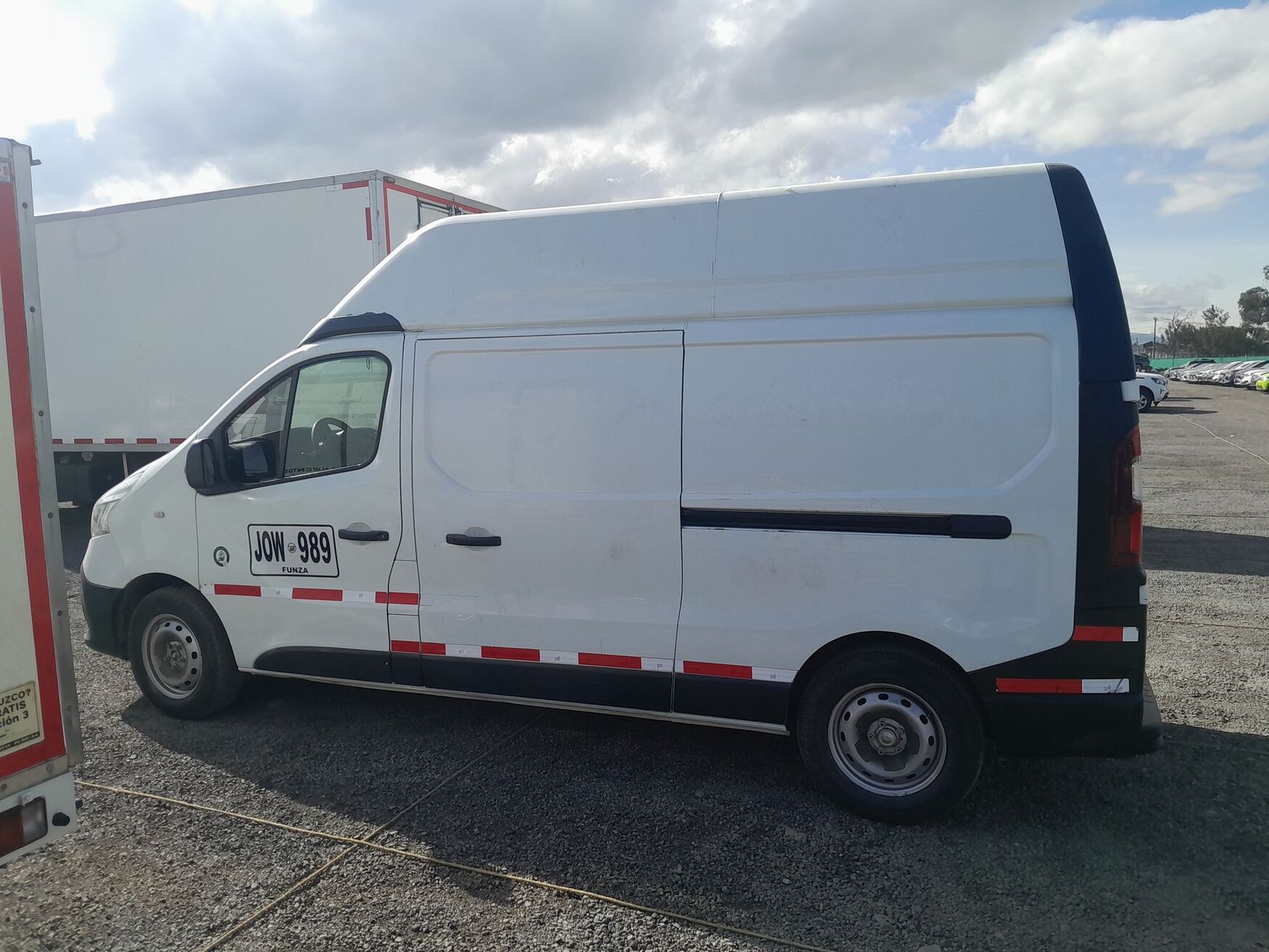 Renault - Trafic - 2021 image number 6