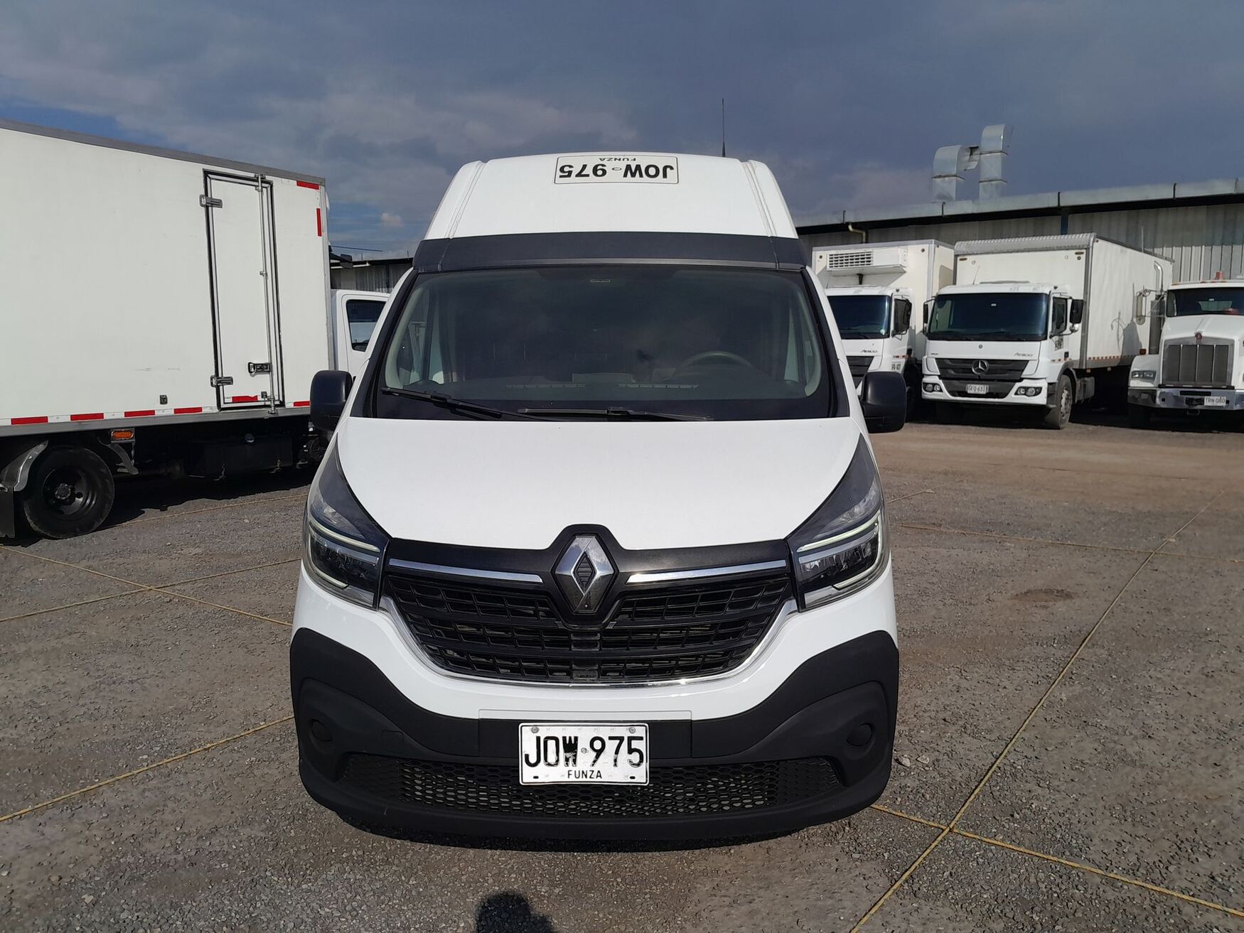 Renault - Trafic - 2021 image number 4