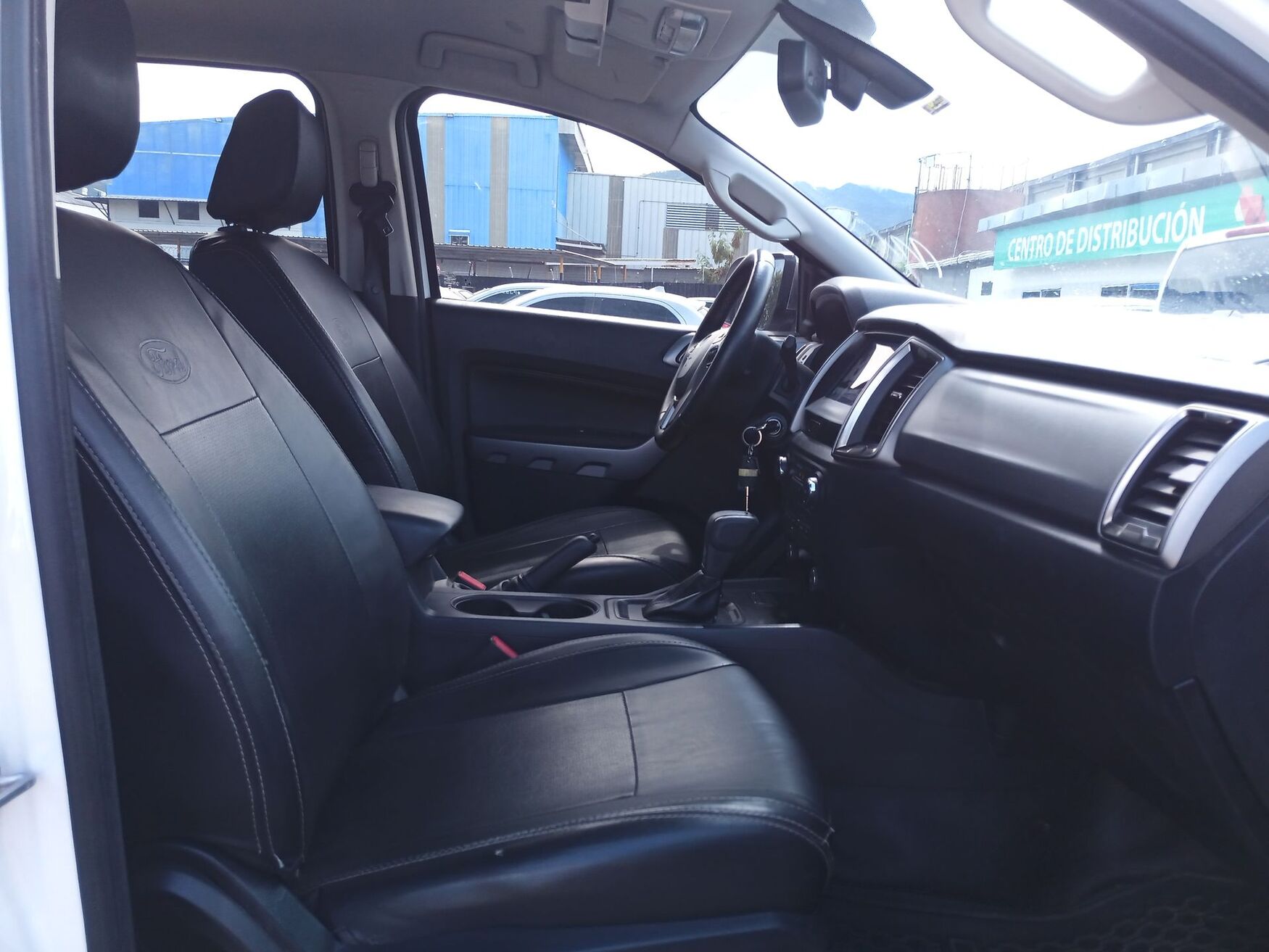 Ford - Ranger - 2023 image number 2
