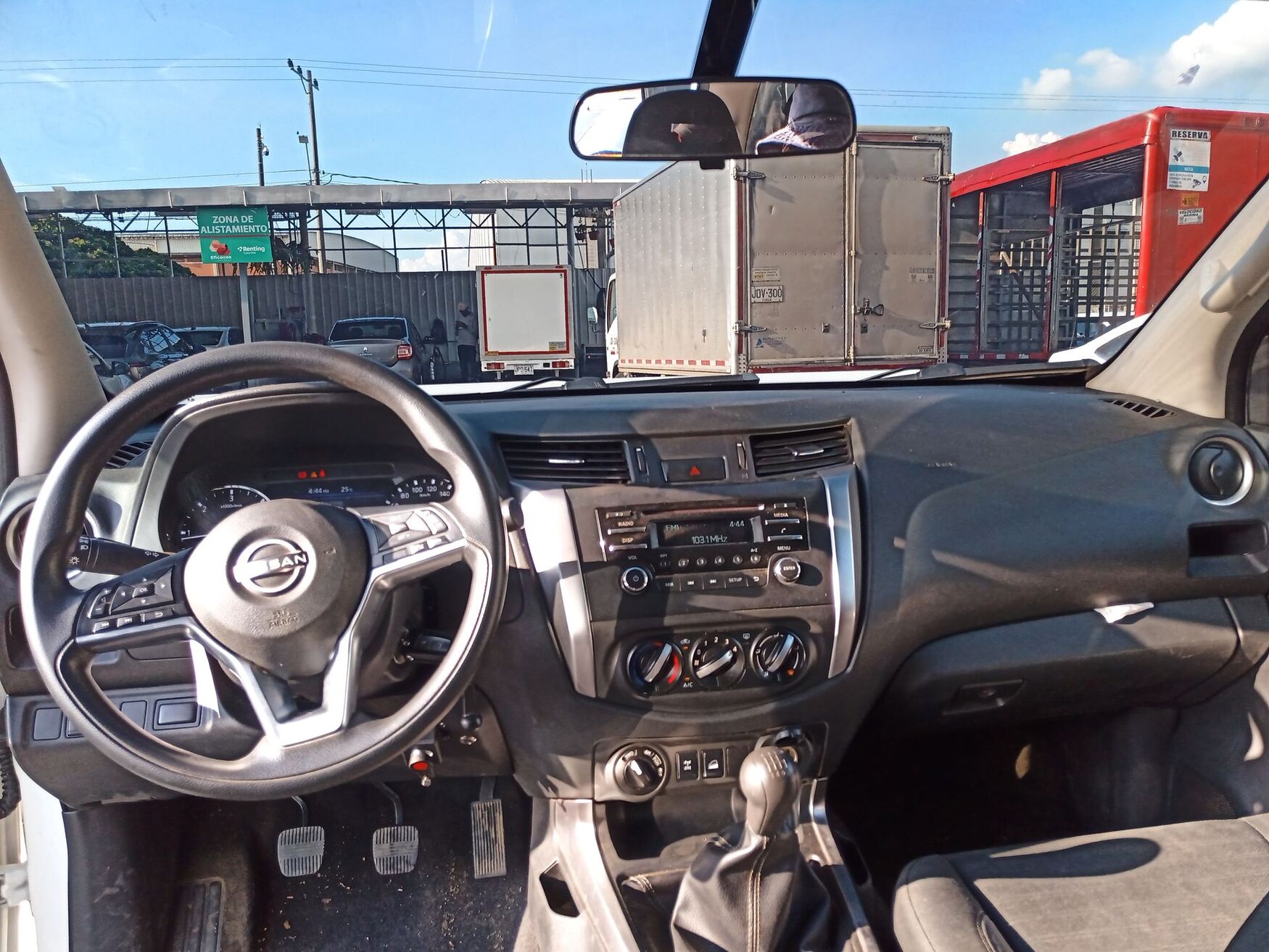 Nissan - Frontier - 2024 image number 11