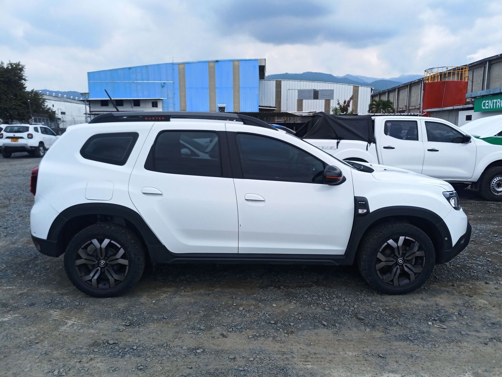 Renault - Duster - 2025 image number 10