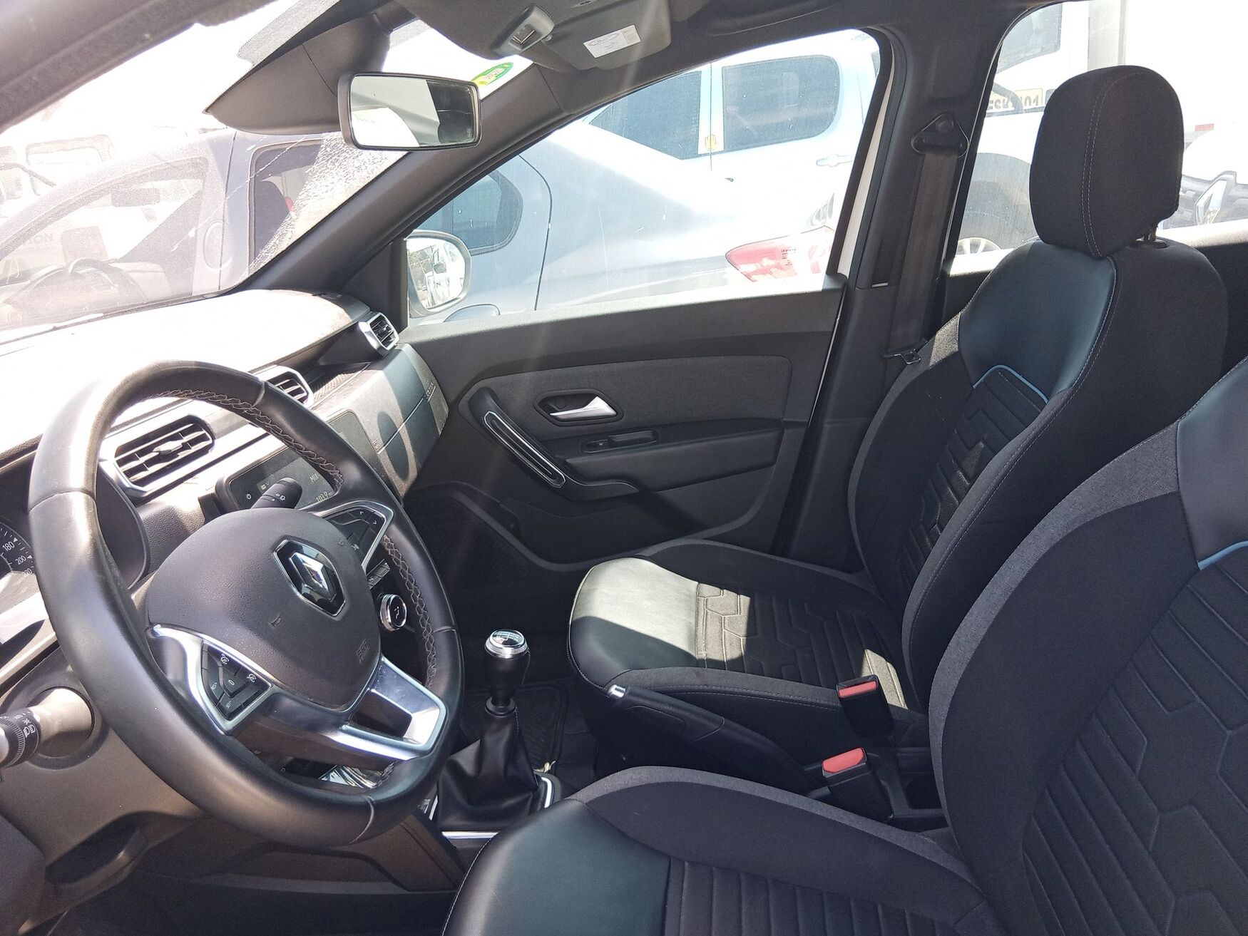 Renault - Duster - 2024 image number 2