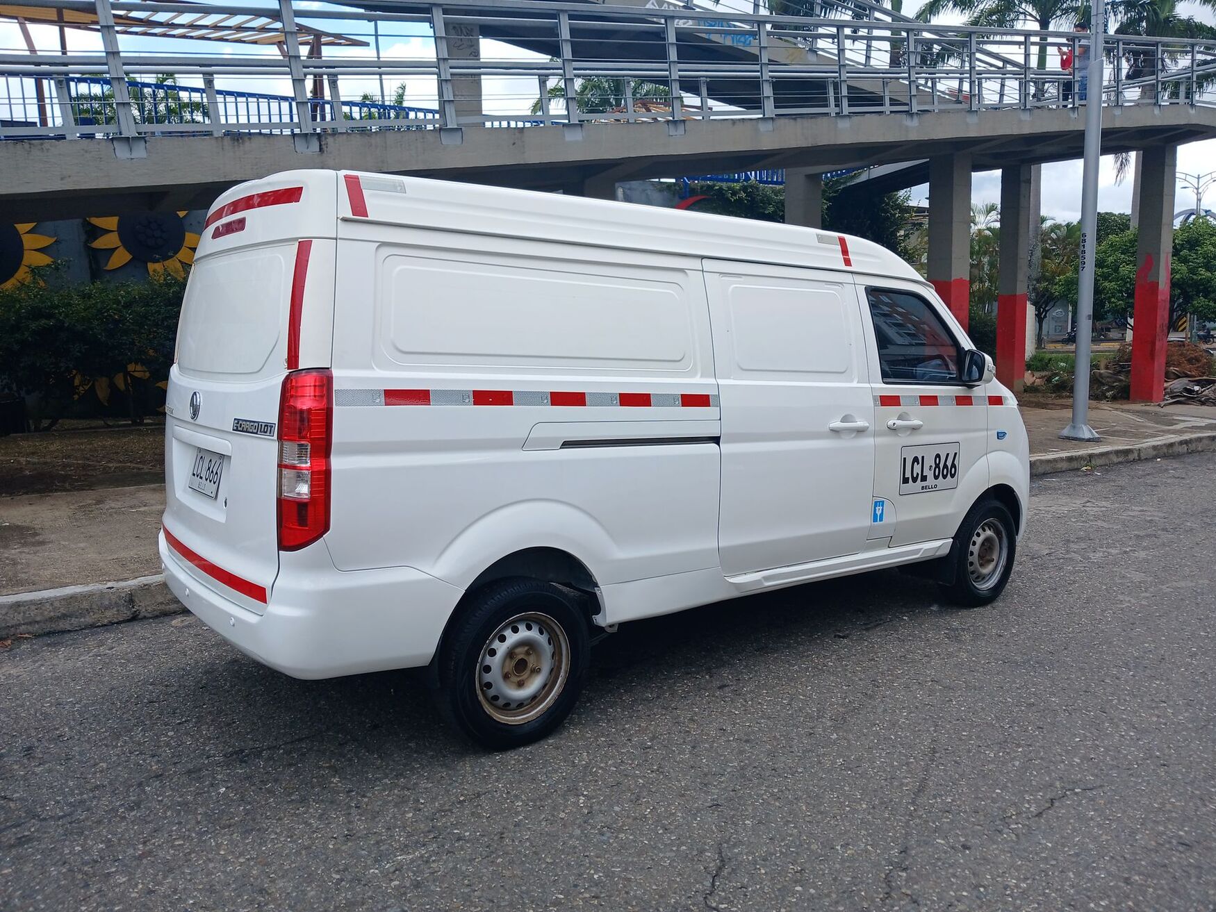 Dongfeng - E-Cargo 1T - 2022 image number 9