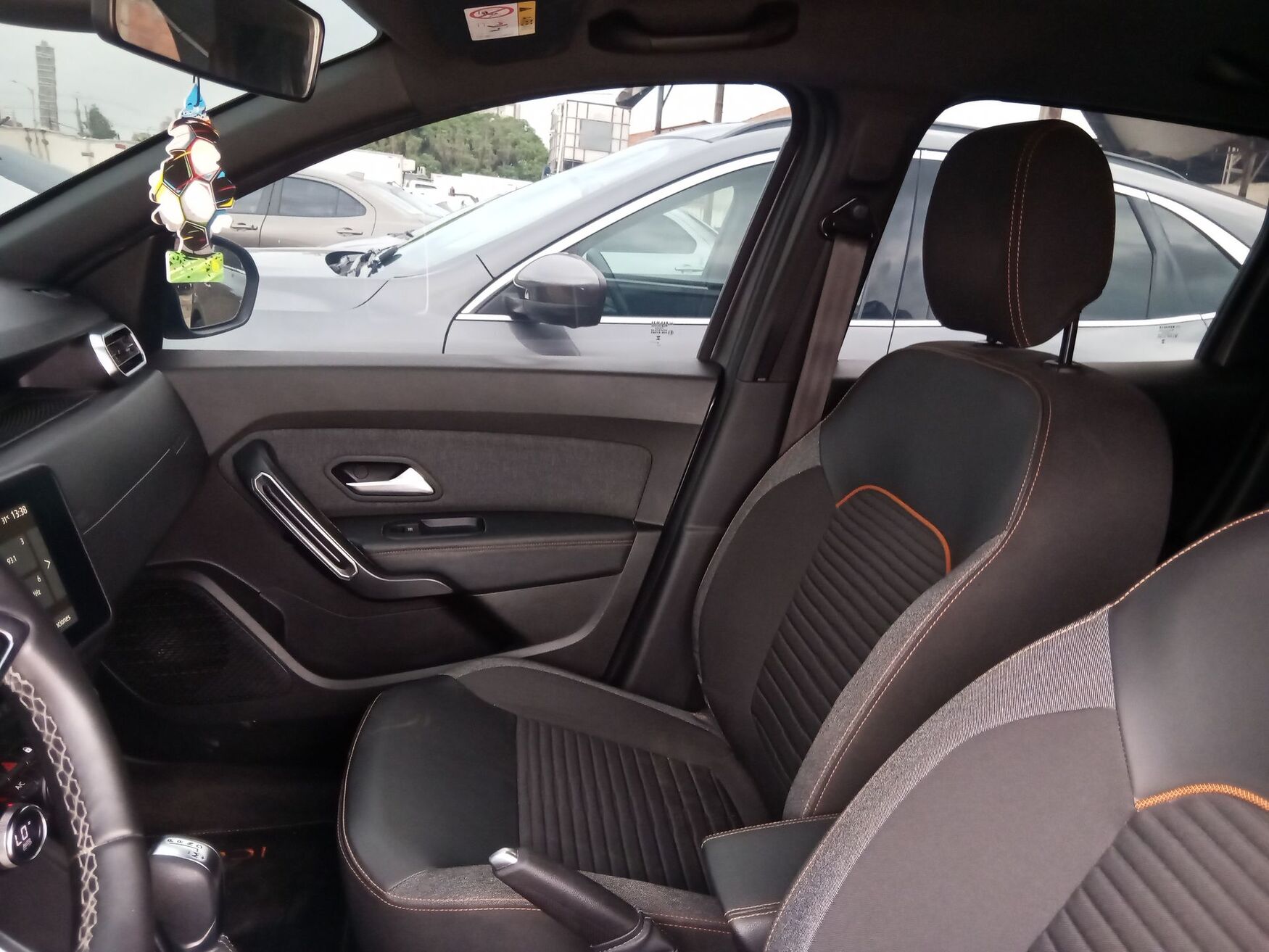 Renault - Duster - 2025 image number 2