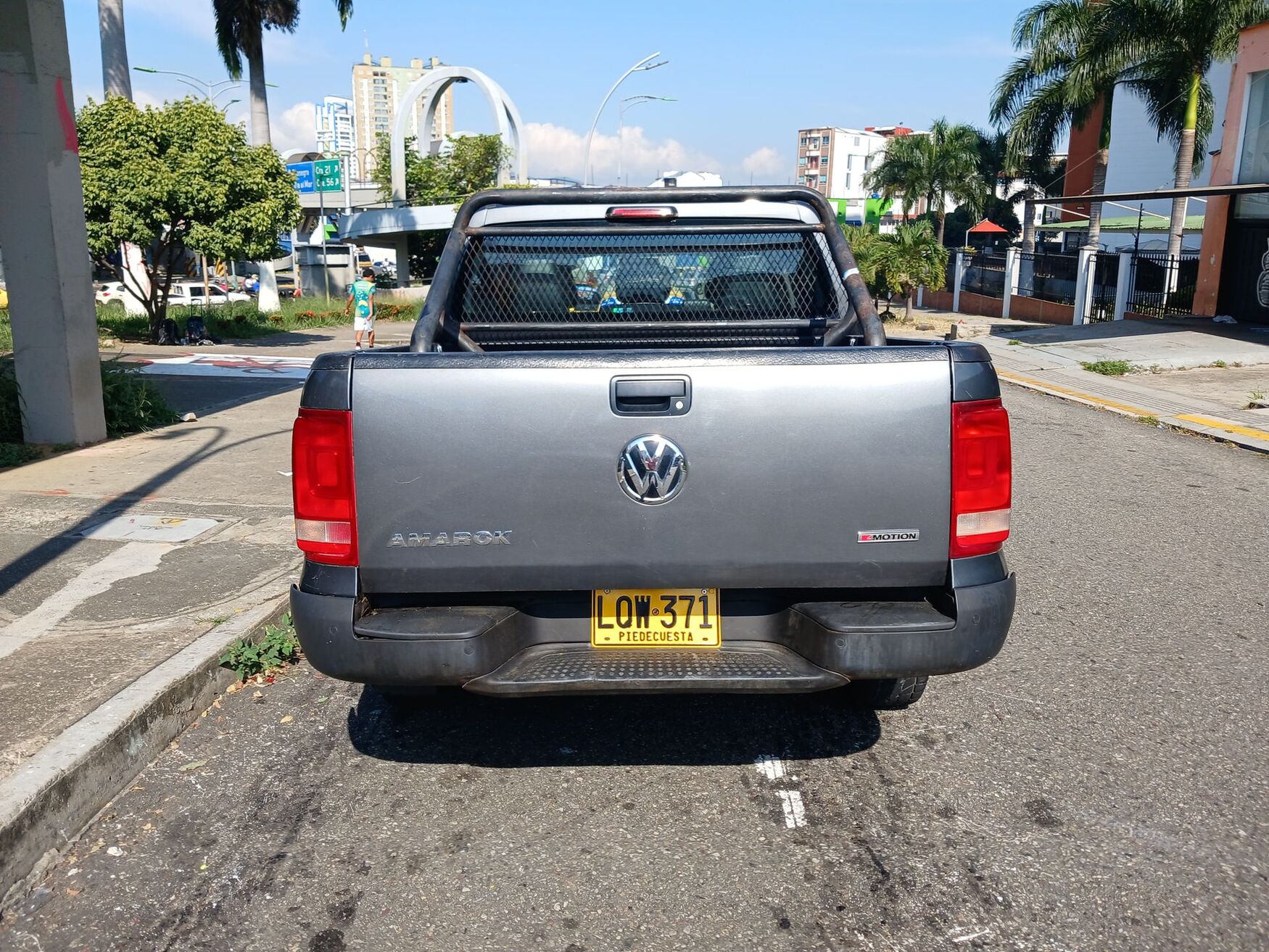 Volkswagen - Amarok - 2023 image number 8