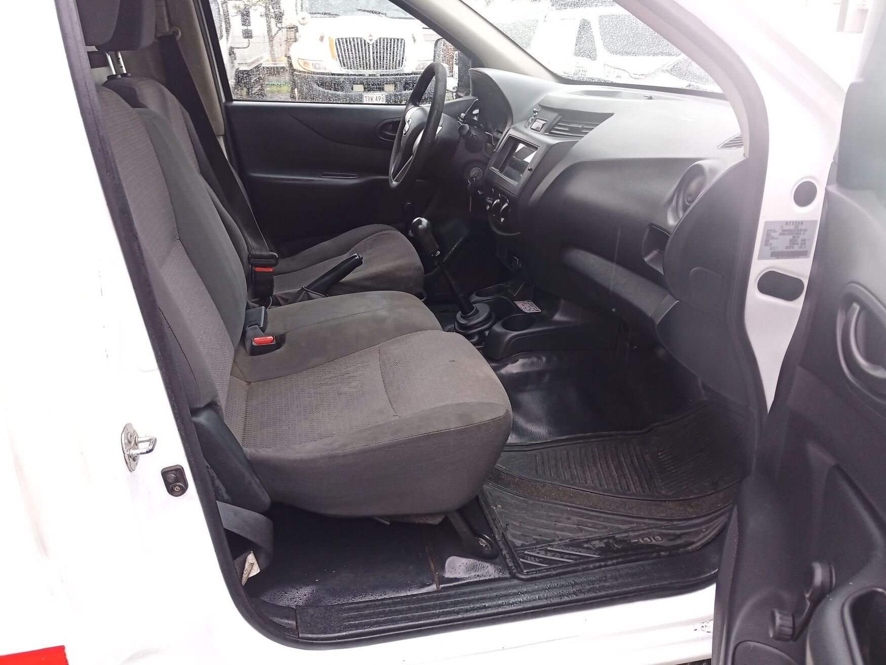 Nissan - Frontier - 2019 image number 2