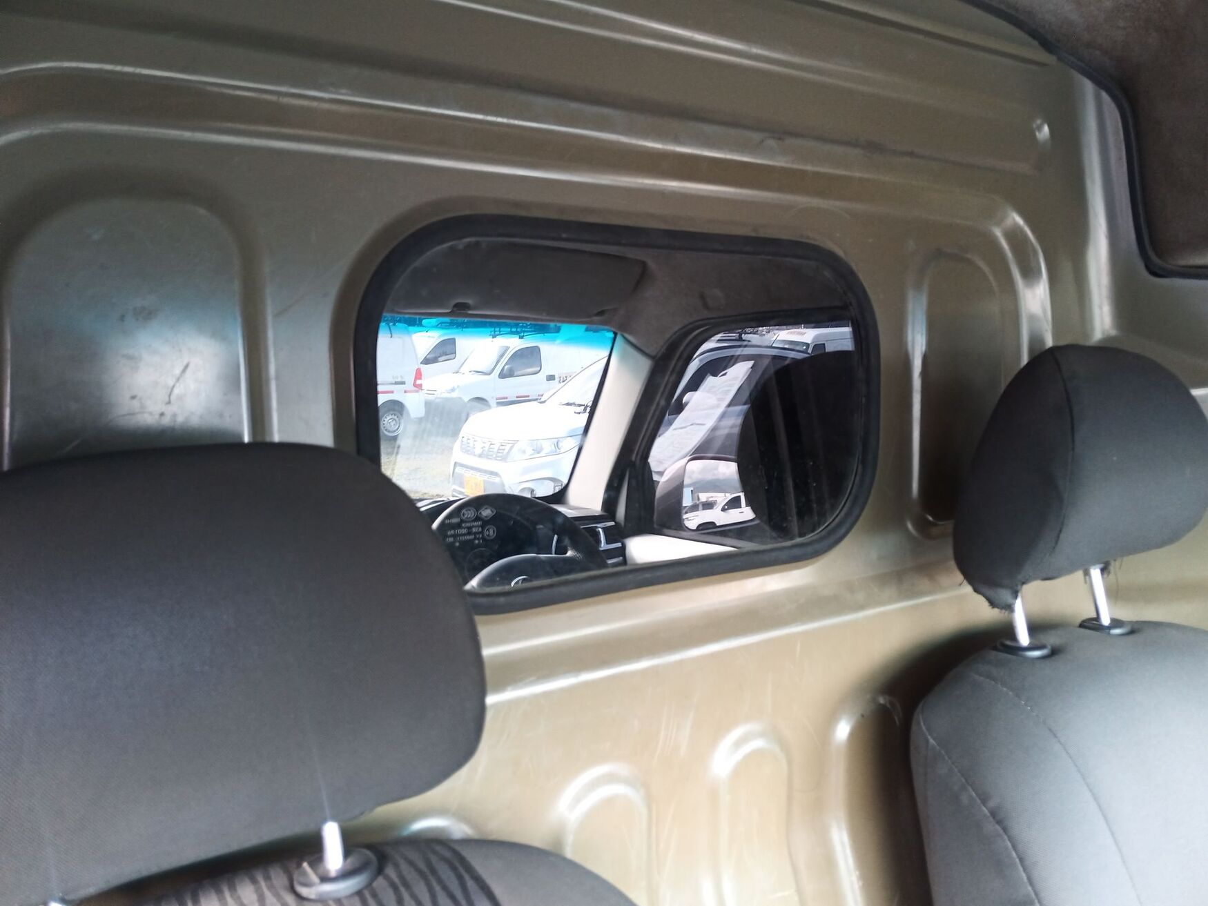 Dongfeng - E-Cargo 1T - 2022 image number 3