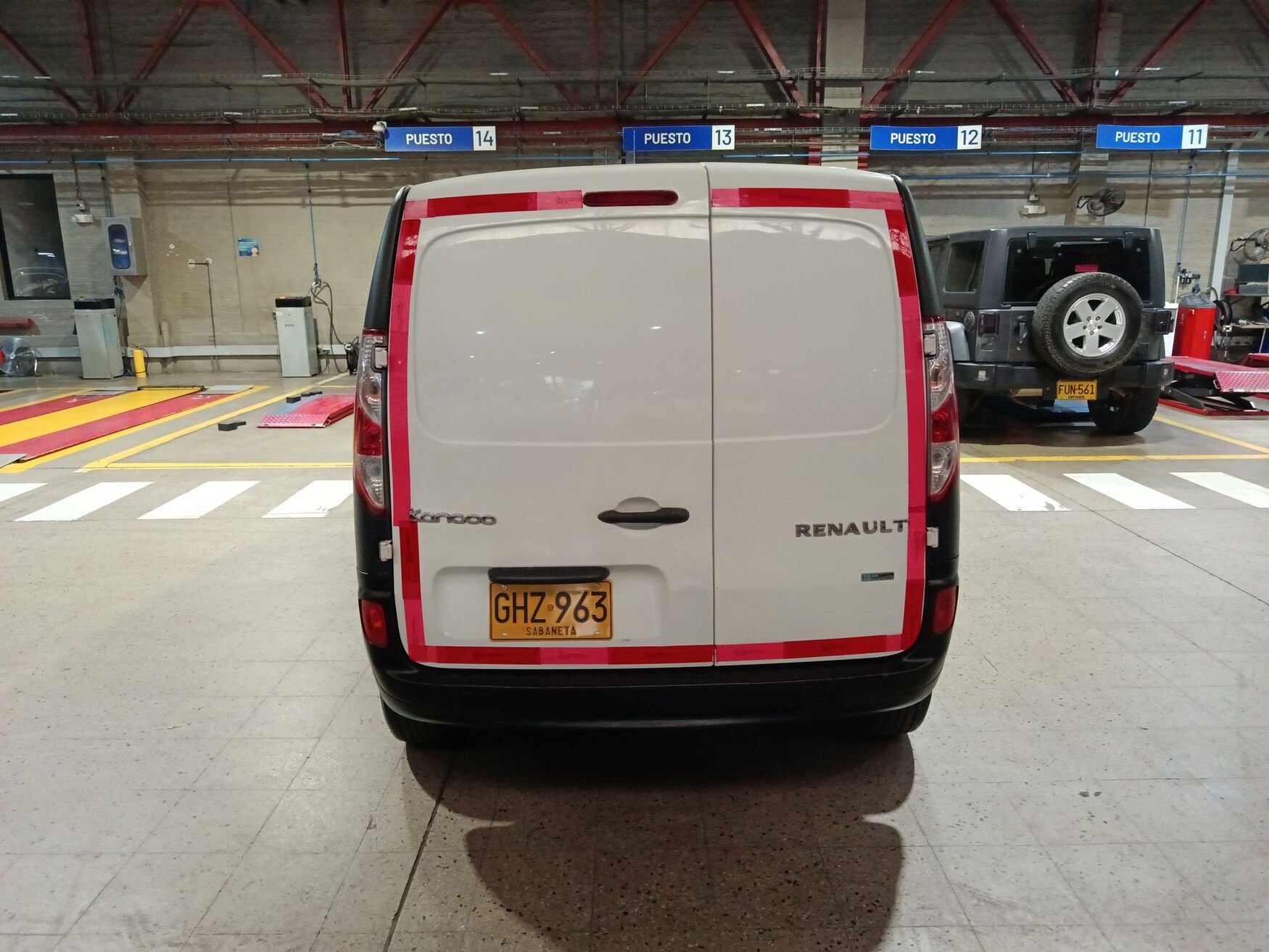 Renault - Kangoo ZE - 2020 image number 8