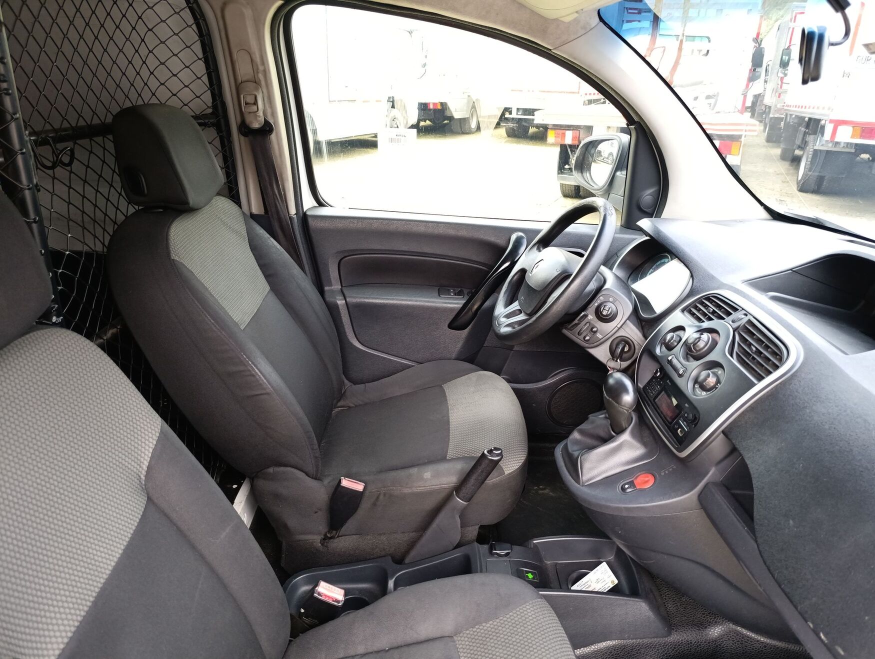 Renault - Kangoo ZE - 2019 image number 2