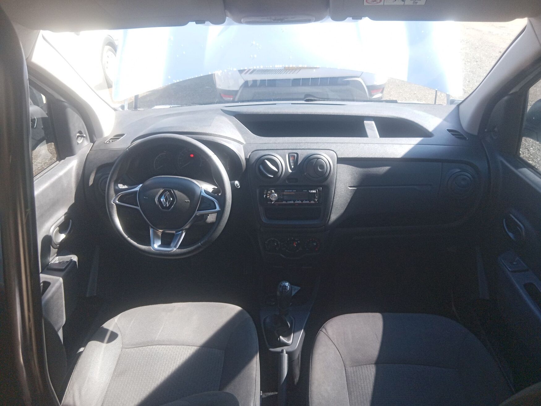 Renault - Kangoo - 2022 image number 11