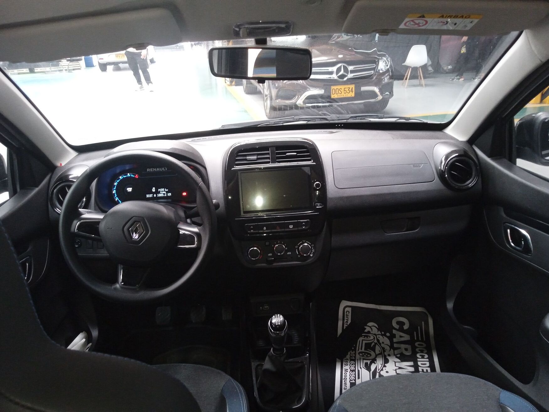 Renault - Kwid - 2025 image number 11