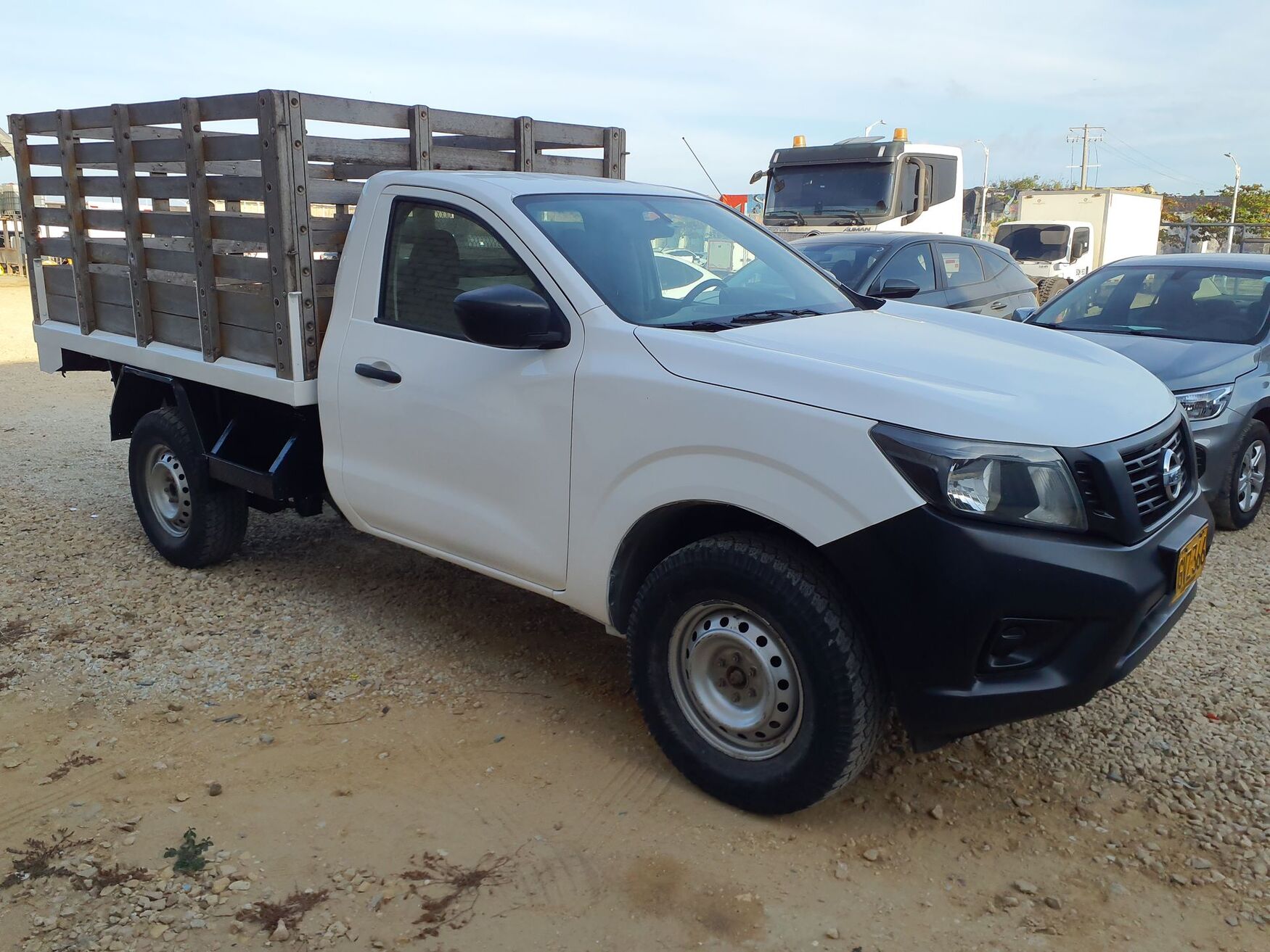 Nissan - Frontier - 2021 image number 1