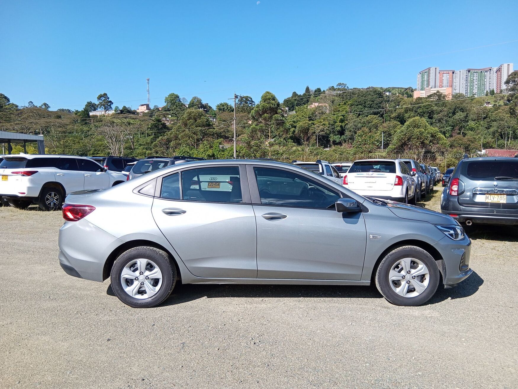 Chevrolet - Onix - 2025 image number 10