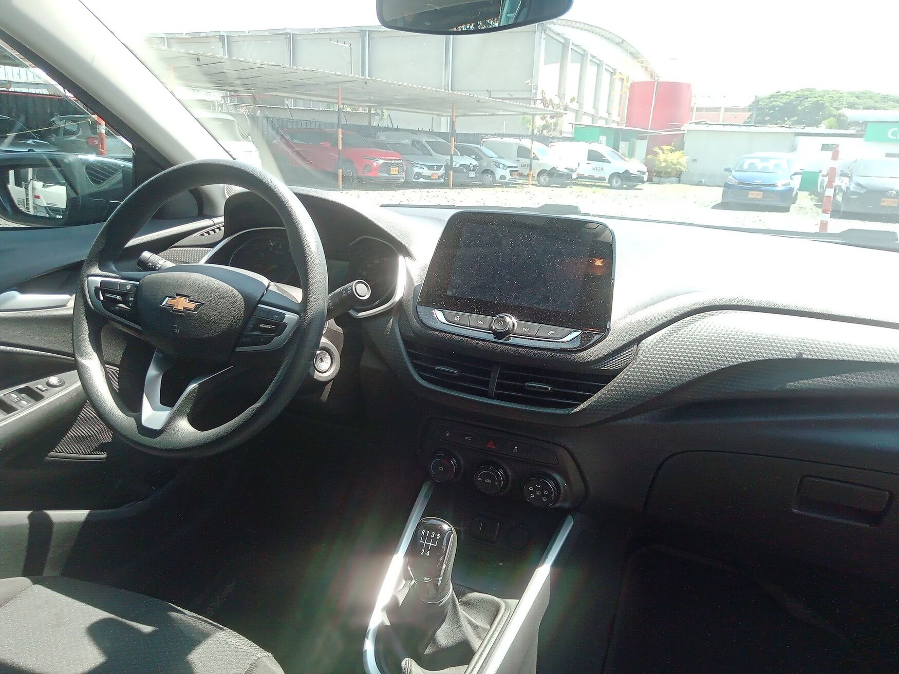 Chevrolet - Onix - 2025 image number 11