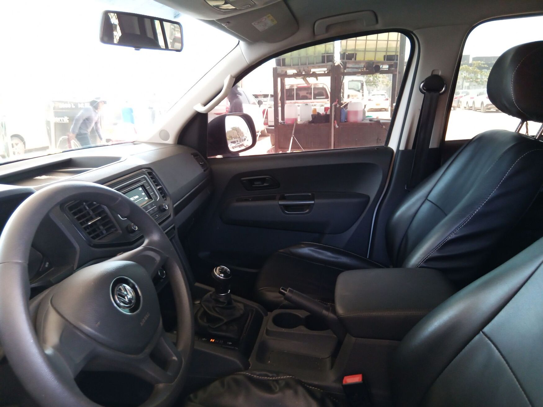 Volkswagen - Amarok - 2023 image number 2