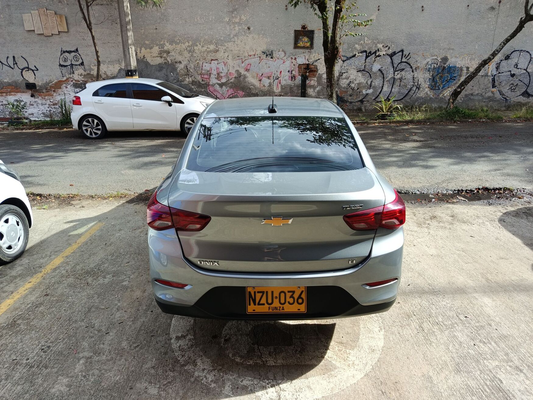Chevrolet - Onix - 2025 image number 8