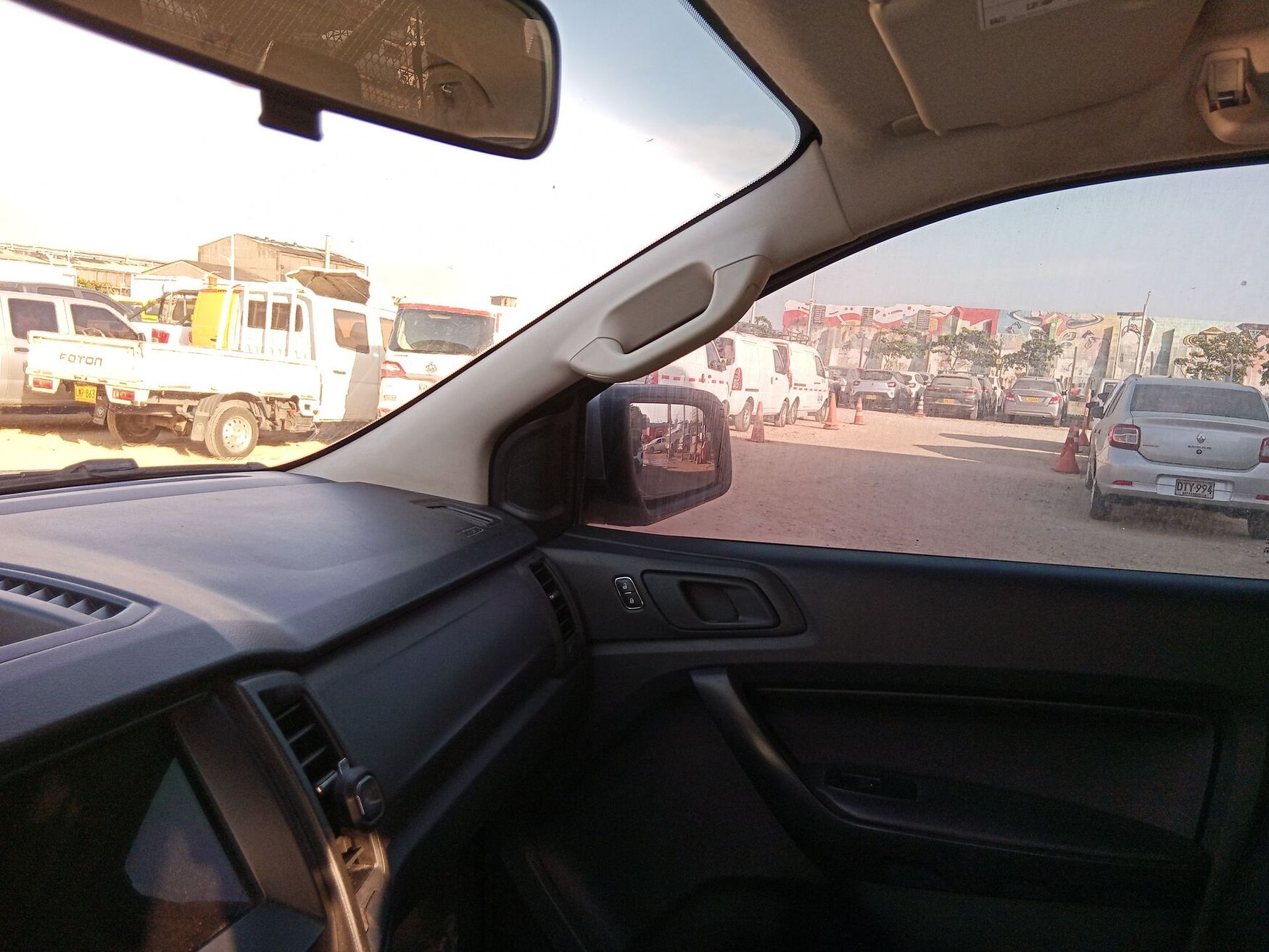 Ford - Ranger - 2023 image number 2