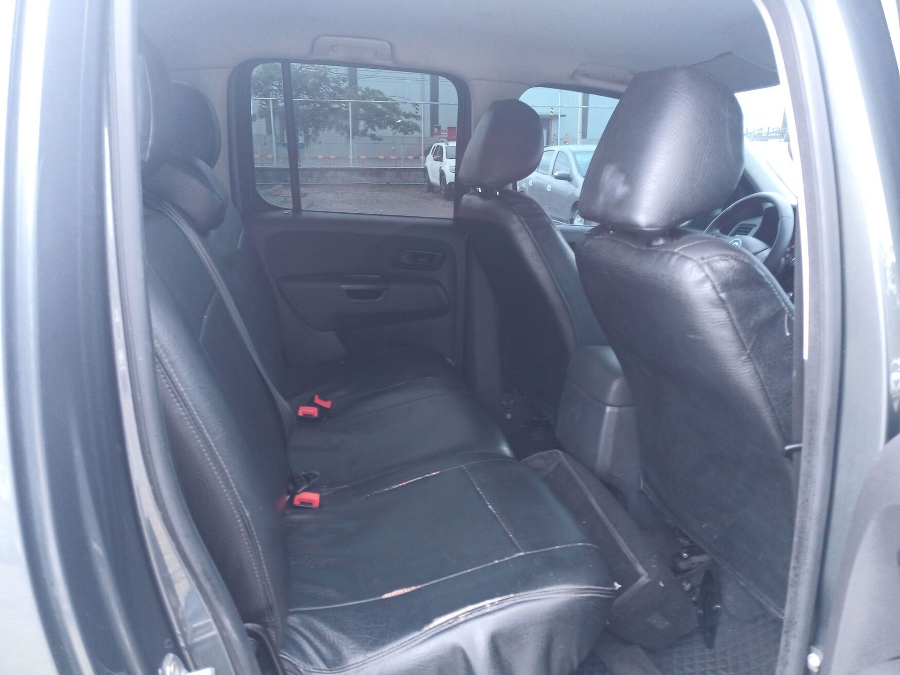 Volkswagen - Amarok - 2023 image number 3