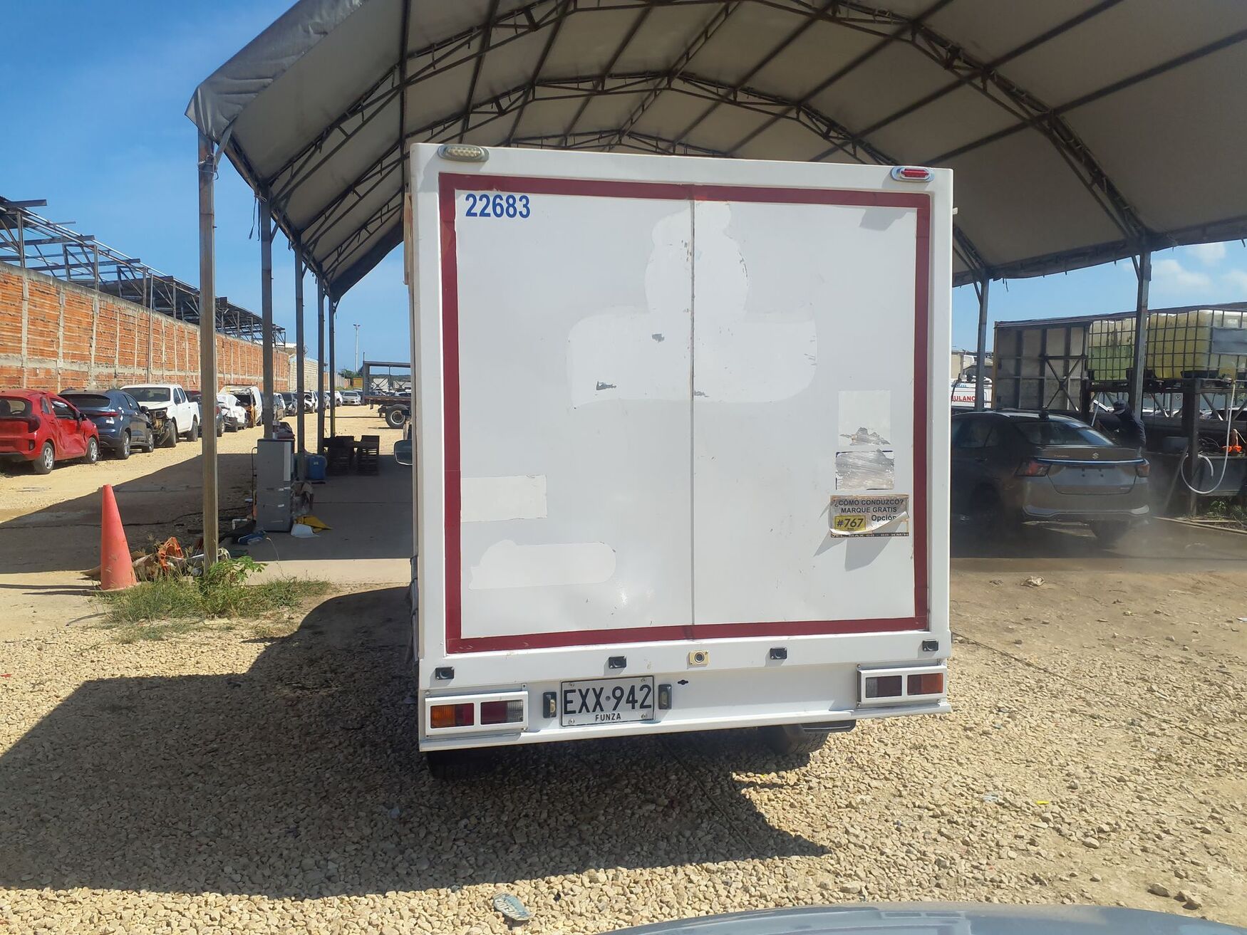 Nissan - Frontier - 2019 image number 8