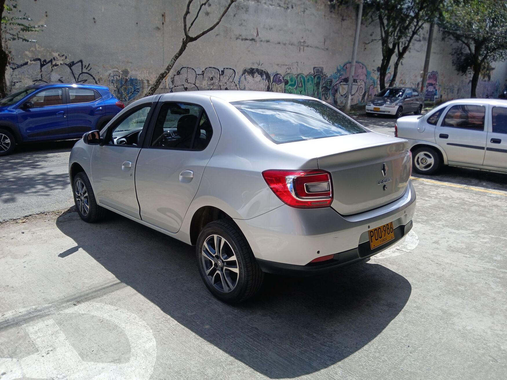 Renault - Logan - 2026 image number 7