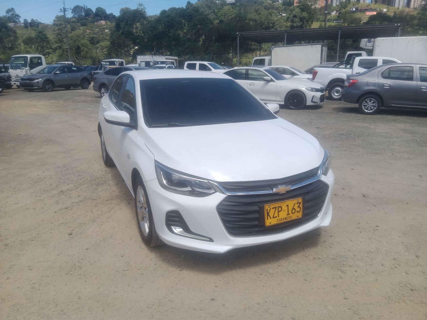 Chevrolet - Onix - 2022 image number 1