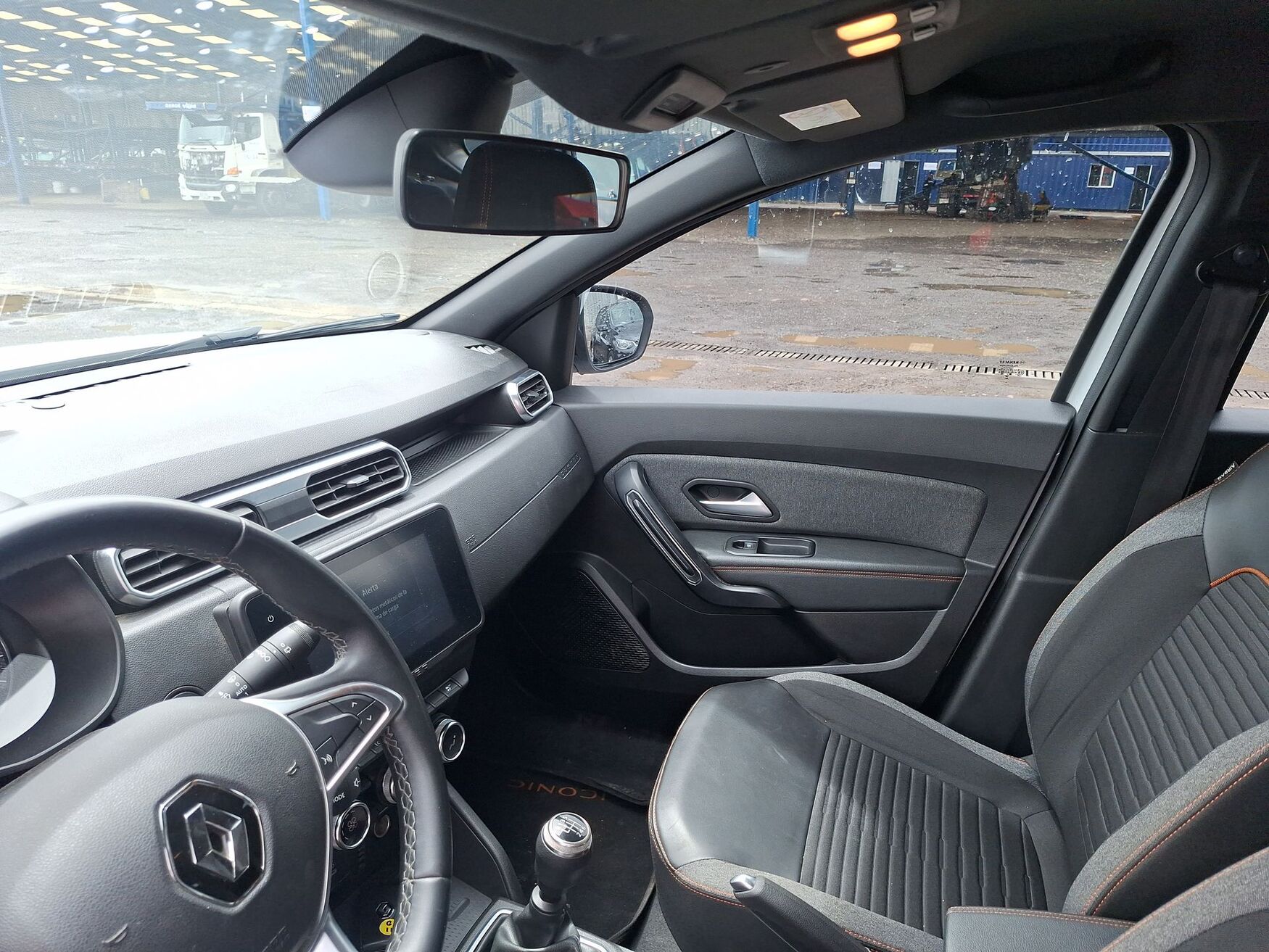 Renault - Duster - 2026 image number 2