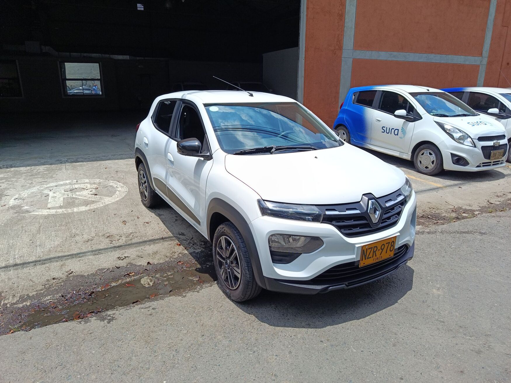 Renault - Kwid - 2025 image number 1