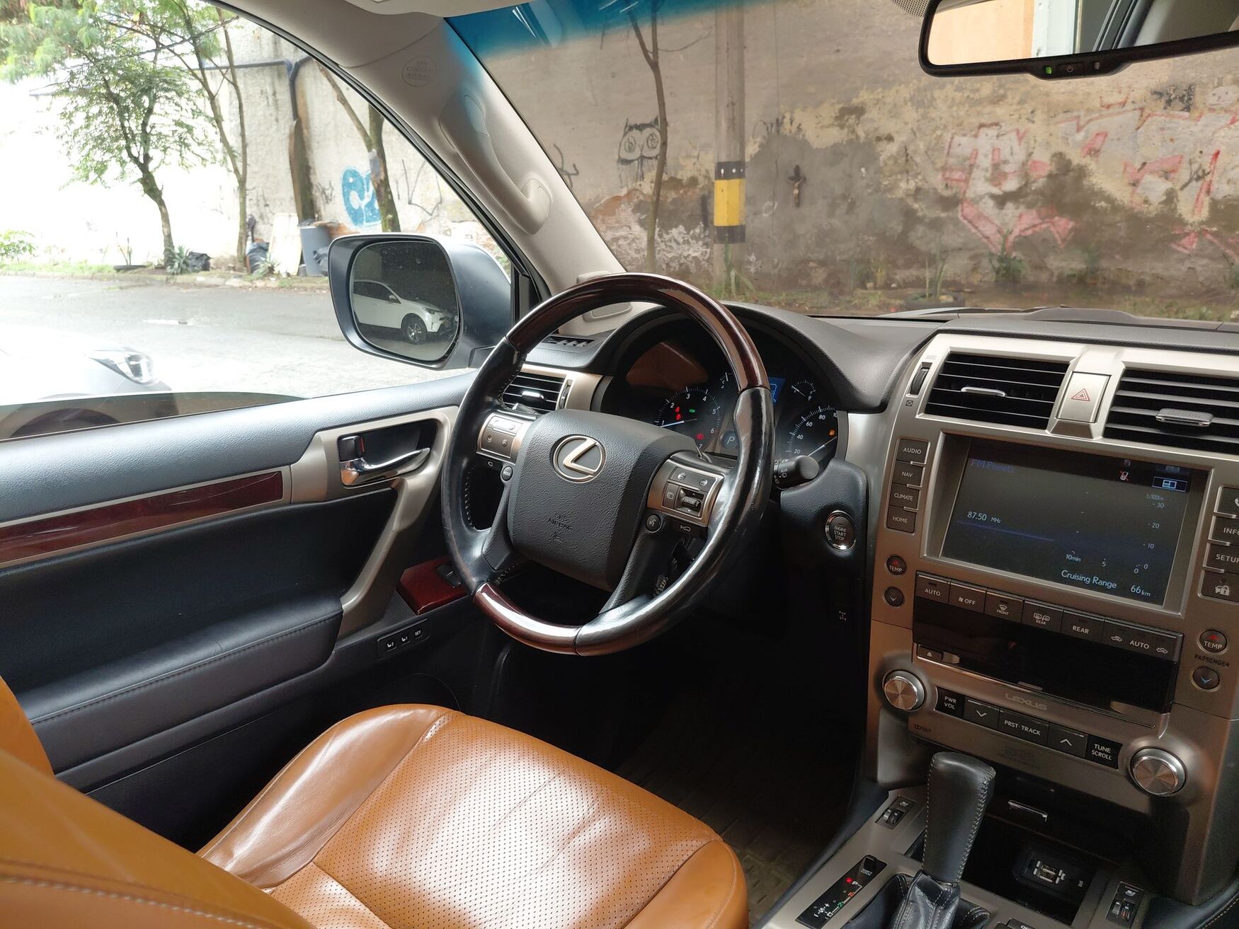 Lexus - GX 460 - 2016 image number 11