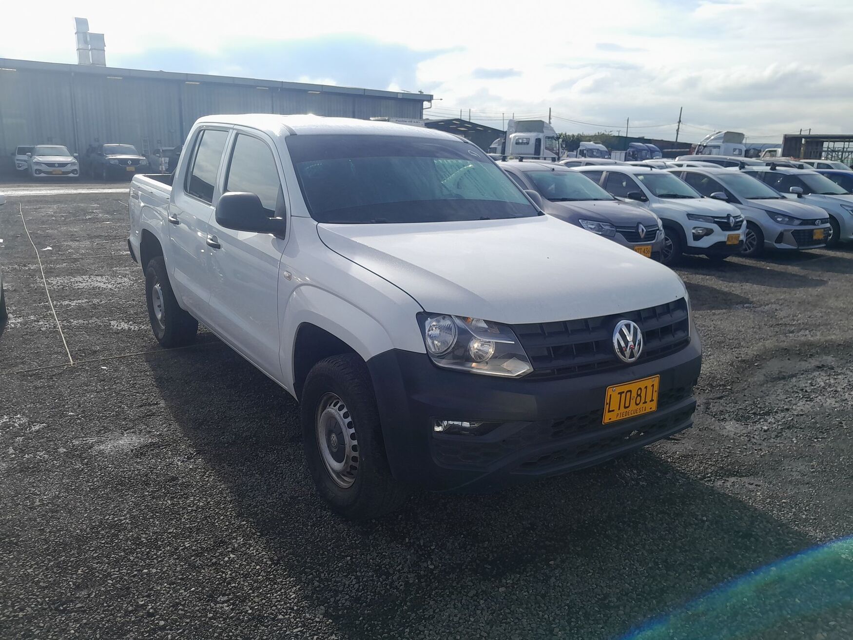 Volkswagen - Amarok - 2023 image number 1