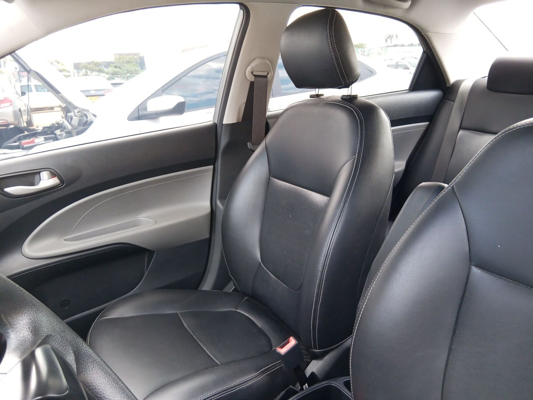 Kia - Soluto - 2026 image number 3