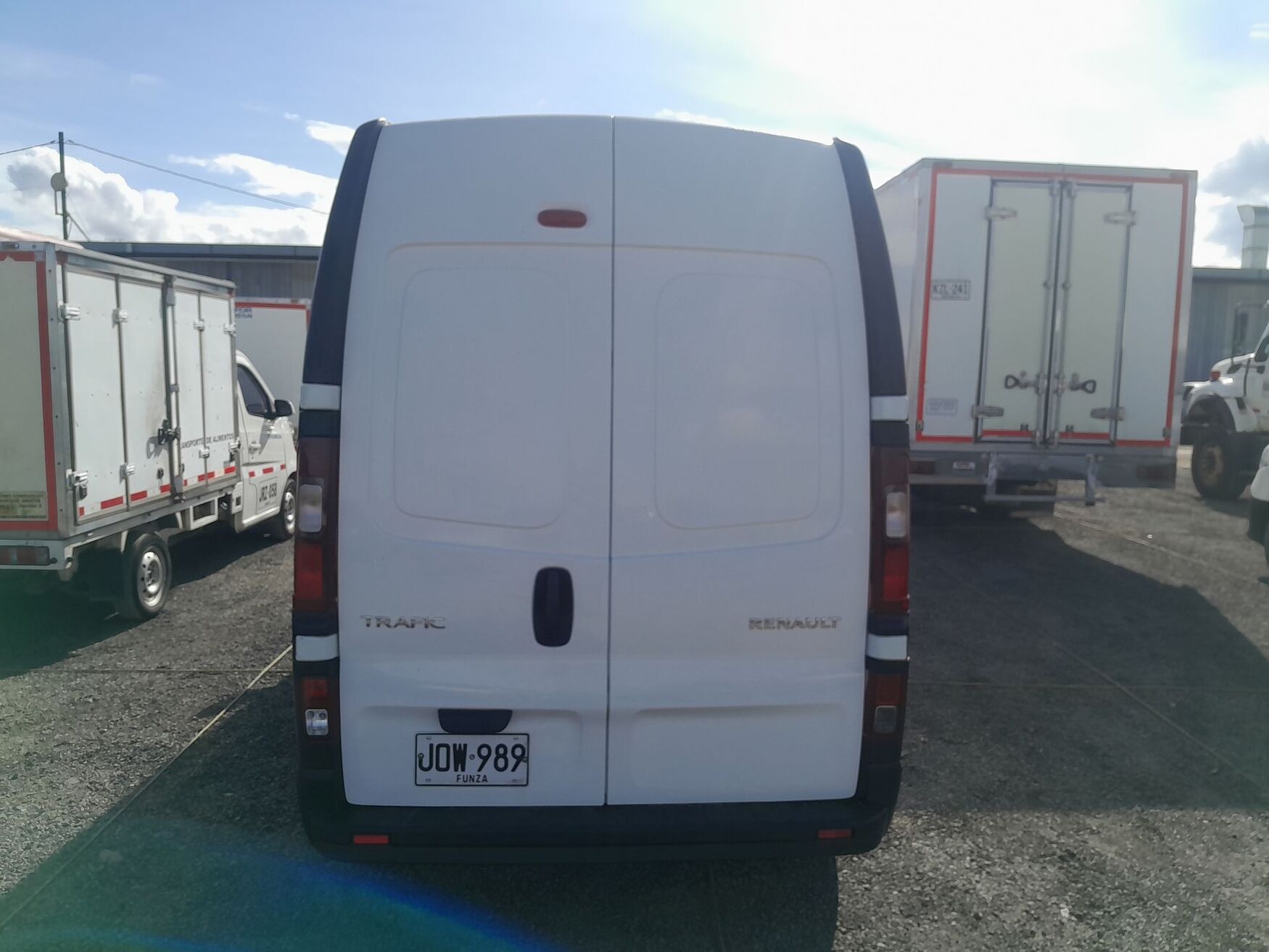 Renault - Trafic - 2021 image number 8